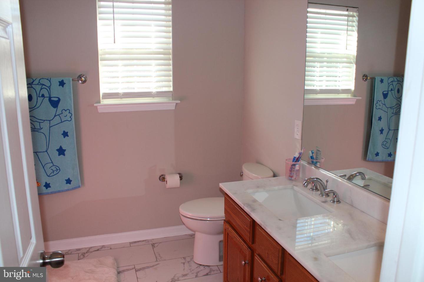 107 FANCY CT, STEPHENS CITY, Virginia 22655, 4 Bedrooms Bedrooms, 11 Rooms Rooms,2 BathroomsBathrooms,Residential,For sale,107 FANCY CT,VAFV2037700 MLS # VAFV2037700