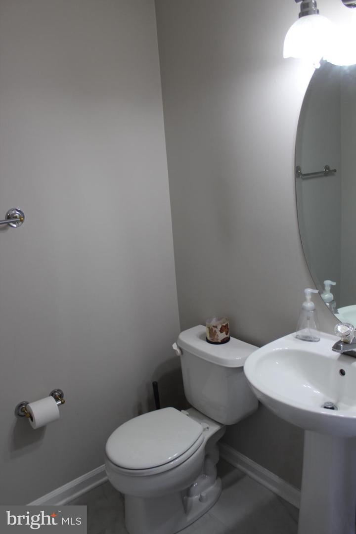 107 FANCY CT, STEPHENS CITY, Virginia 22655, 4 Bedrooms Bedrooms, 11 Rooms Rooms,2 BathroomsBathrooms,Residential,For sale,107 FANCY CT,VAFV2037700 MLS # VAFV2037700