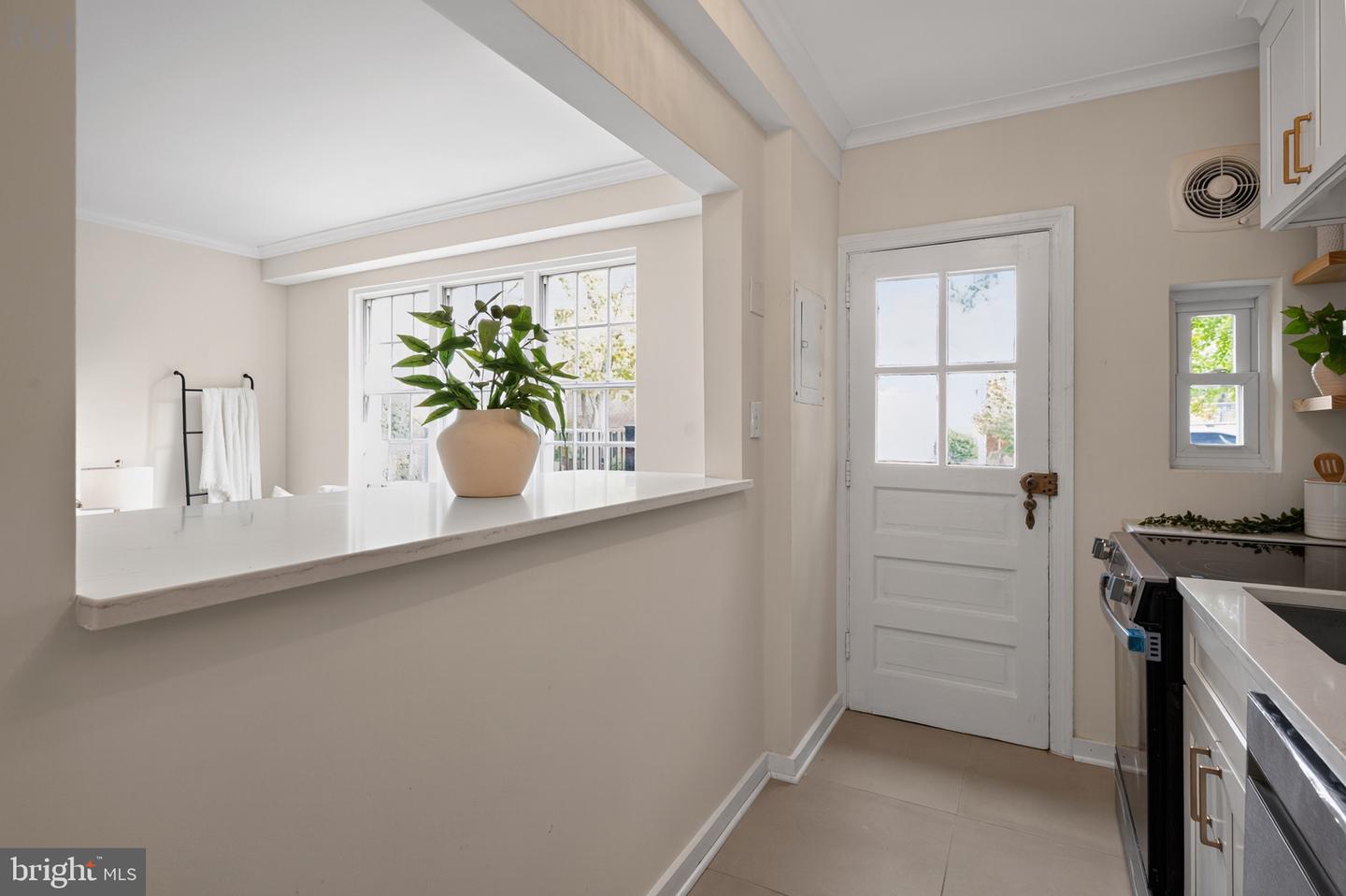 13 AUBURN CT #D, ALEXANDRIA, Virginia 22305, 2 Bedrooms Bedrooms, ,1 BathroomBathrooms,Residential,For sale,13 AUBURN CT #D,VAAX2051278 MLS # VAAX2051278 13 AUBURN CT #D, ALEXANDRIA, Virginia 22305, 2 Bedrooms Bedrooms, ,1 BathroomBathrooms,Residential,For sale,13 AUBURN CT #D,VAAX2051278 MLS # VAAX2051278