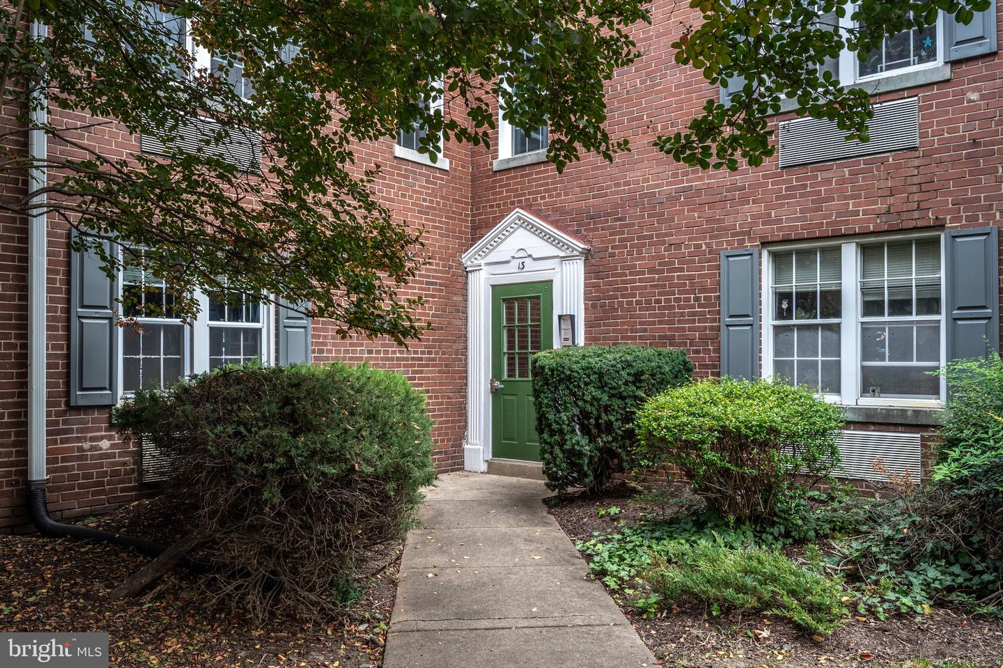 13 AUBURN CT #D, ALEXANDRIA, Virginia 22305, 2 Bedrooms Bedrooms, ,1 BathroomBathrooms,Residential,For sale,13 AUBURN CT #D,VAAX2051278 MLS # VAAX2051278 13 AUBURN CT #D, ALEXANDRIA, Virginia 22305, 2 Bedrooms Bedrooms, ,1 BathroomBathrooms,Residential,For sale,13 AUBURN CT #D,VAAX2051278 MLS # VAAX2051278
