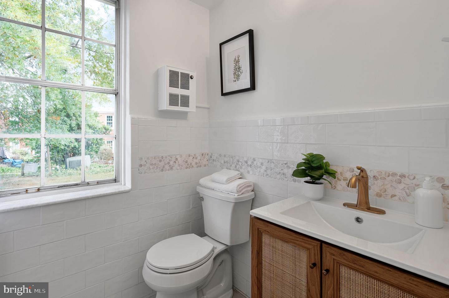 13 AUBURN CT #D, ALEXANDRIA, Virginia 22305, 2 Bedrooms Bedrooms, ,1 BathroomBathrooms,Residential,For sale,13 AUBURN CT #D,VAAX2051278 MLS # VAAX2051278 13 AUBURN CT #D, ALEXANDRIA, Virginia 22305, 2 Bedrooms Bedrooms, ,1 BathroomBathrooms,Residential,For sale,13 AUBURN CT #D,VAAX2051278 MLS # VAAX2051278