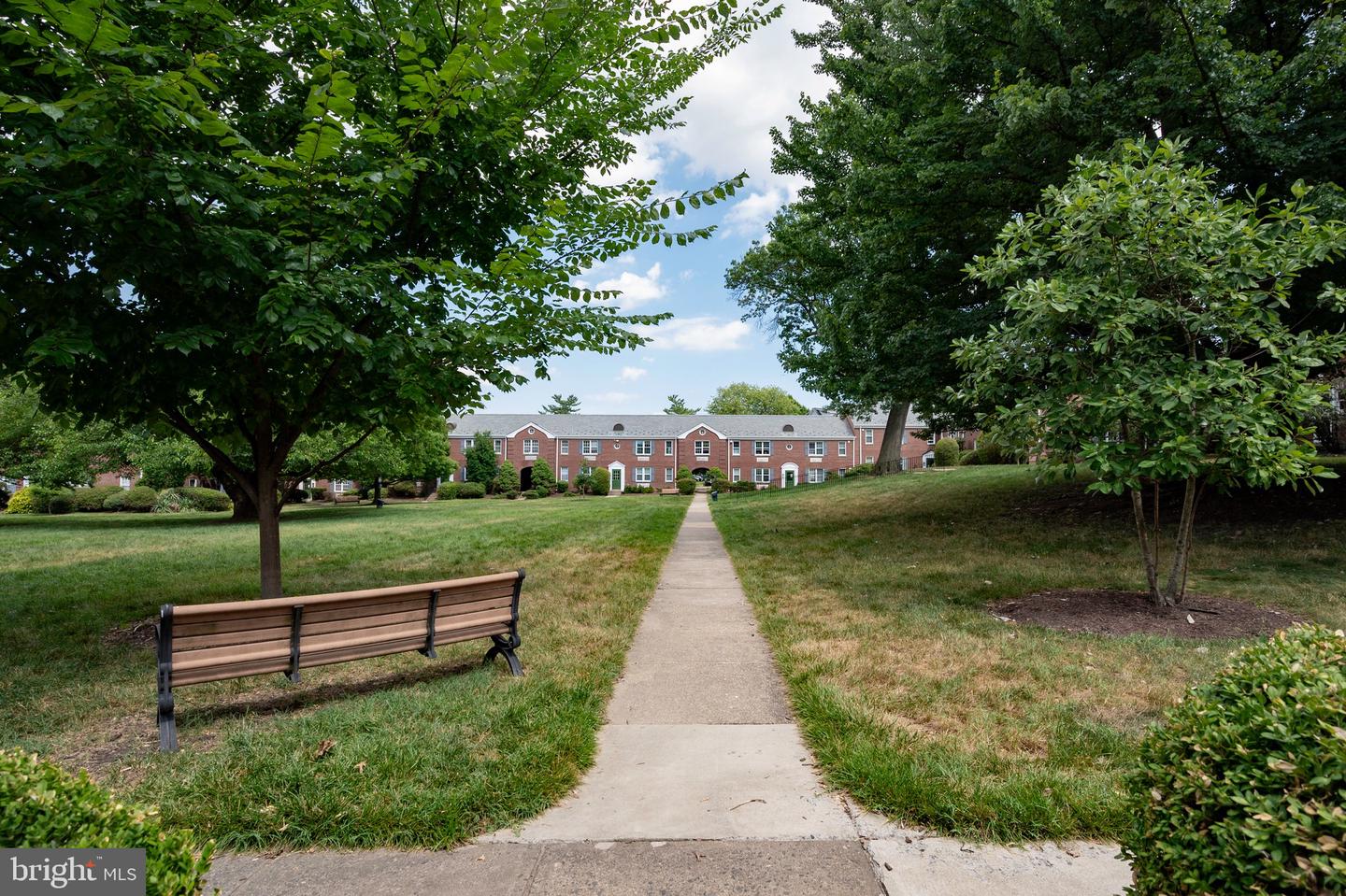 13 AUBURN CT #D, ALEXANDRIA, Virginia 22305, 2 Bedrooms Bedrooms, ,1 BathroomBathrooms,Residential,For sale,13 AUBURN CT #D,VAAX2051278 MLS # VAAX2051278 13 AUBURN CT #D, ALEXANDRIA, Virginia 22305, 2 Bedrooms Bedrooms, ,1 BathroomBathrooms,Residential,For sale,13 AUBURN CT #D,VAAX2051278 MLS # VAAX2051278