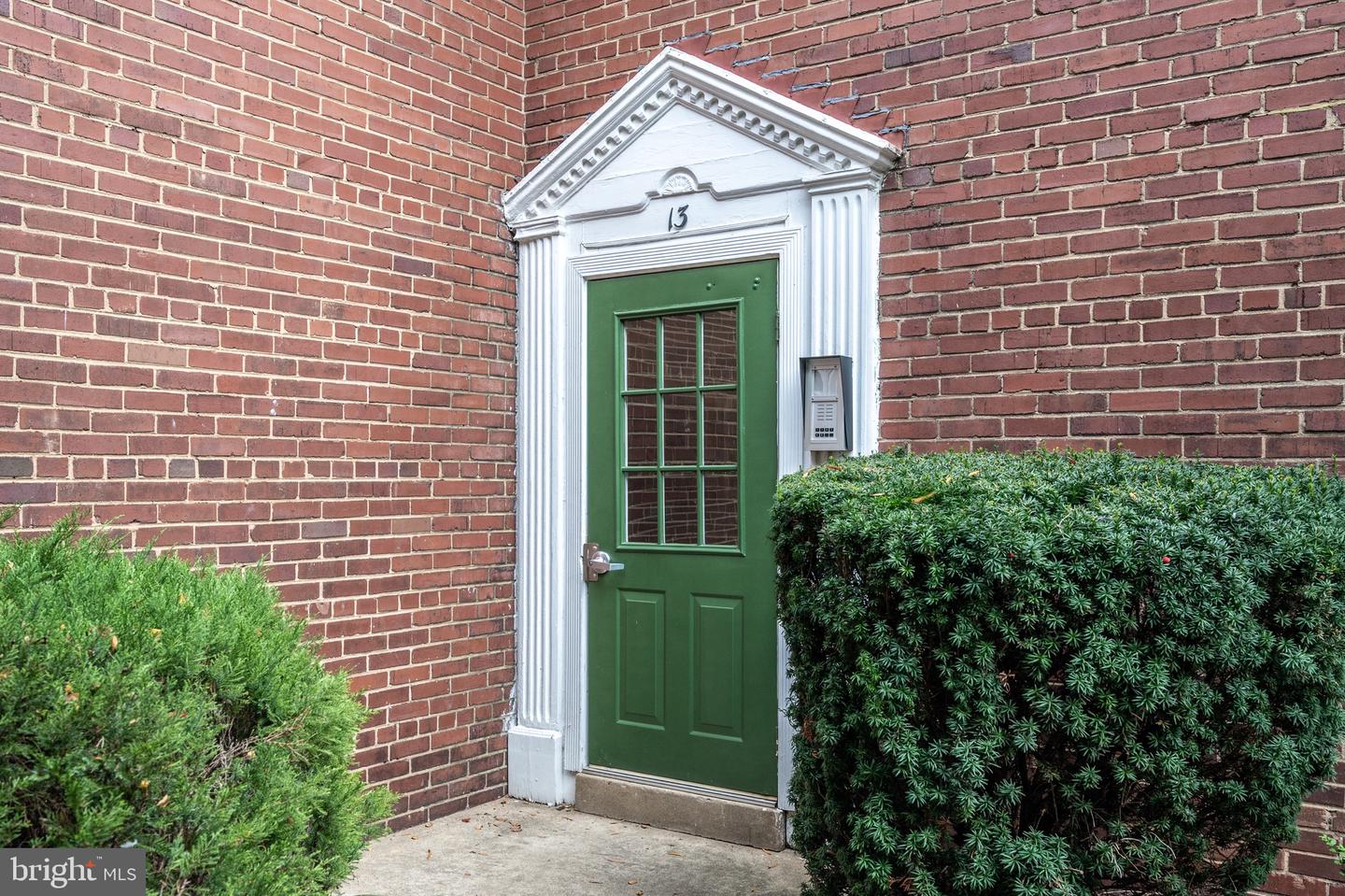 13 AUBURN CT #D, ALEXANDRIA, Virginia 22305, 2 Bedrooms Bedrooms, ,1 BathroomBathrooms,Residential,For sale,13 AUBURN CT #D,VAAX2051278 MLS # VAAX2051278 13 AUBURN CT #D, ALEXANDRIA, Virginia 22305, 2 Bedrooms Bedrooms, ,1 BathroomBathrooms,Residential,For sale,13 AUBURN CT #D,VAAX2051278 MLS # VAAX2051278