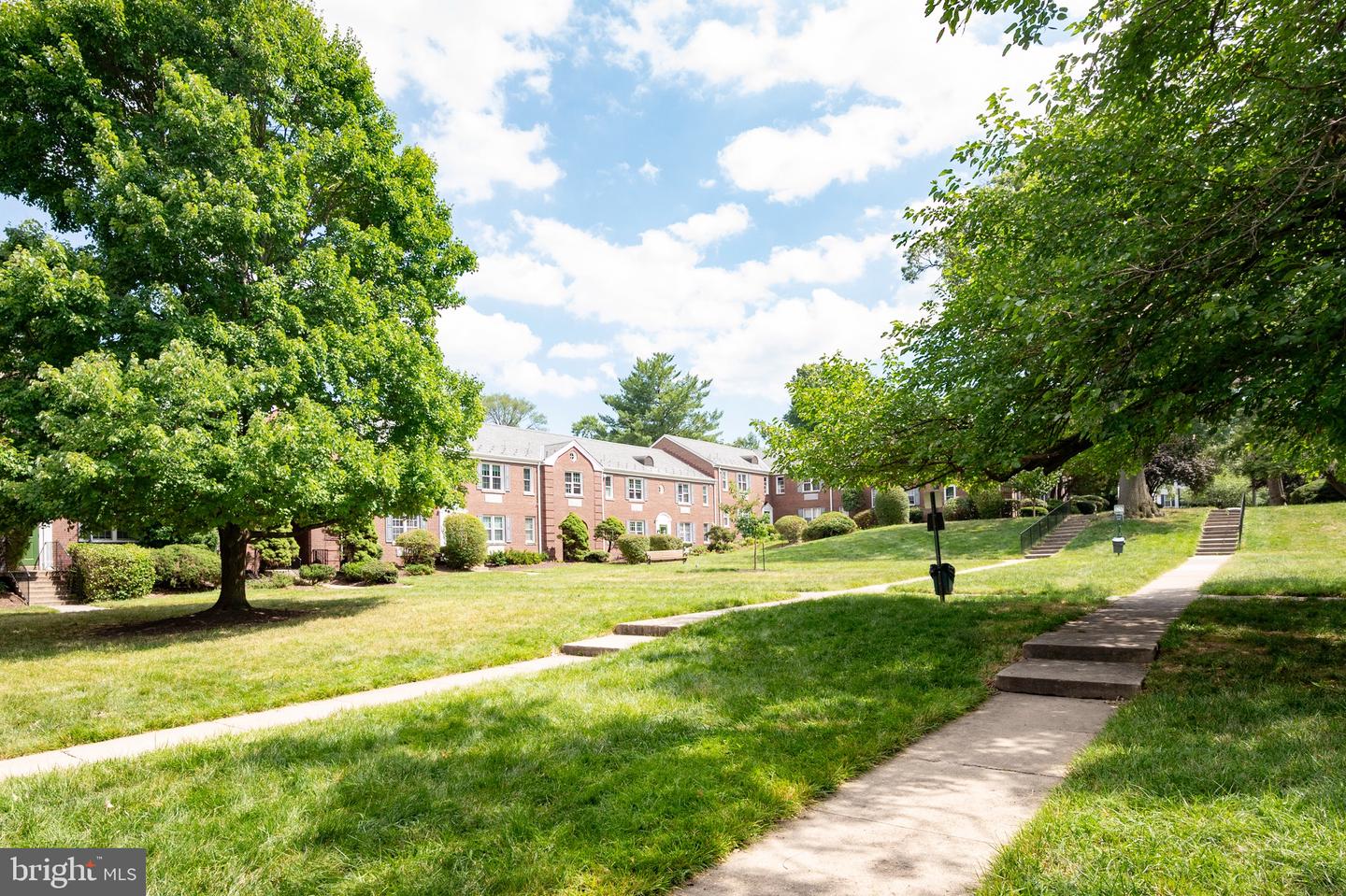 13 AUBURN CT #D, ALEXANDRIA, Virginia 22305, 2 Bedrooms Bedrooms, ,1 BathroomBathrooms,Residential,For sale,13 AUBURN CT #D,VAAX2051278 MLS # VAAX2051278 13 AUBURN CT #D, ALEXANDRIA, Virginia 22305, 2 Bedrooms Bedrooms, ,1 BathroomBathrooms,Residential,For sale,13 AUBURN CT #D,VAAX2051278 MLS # VAAX2051278