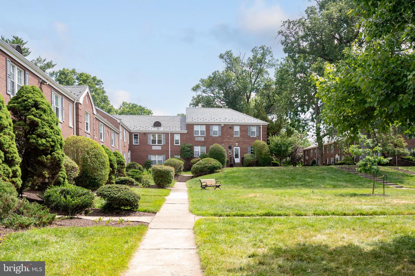 13 AUBURN CT #D, ALEXANDRIA, Virginia 22305, 2 Bedrooms Bedrooms, ,1 BathroomBathrooms,Residential,For sale,13 AUBURN CT #D,VAAX2051278 MLS # VAAX2051278 13 AUBURN CT #D, ALEXANDRIA, Virginia 22305, 2 Bedrooms Bedrooms, ,1 BathroomBathrooms,Residential,For sale,13 AUBURN CT #D,VAAX2051278 MLS # VAAX2051278