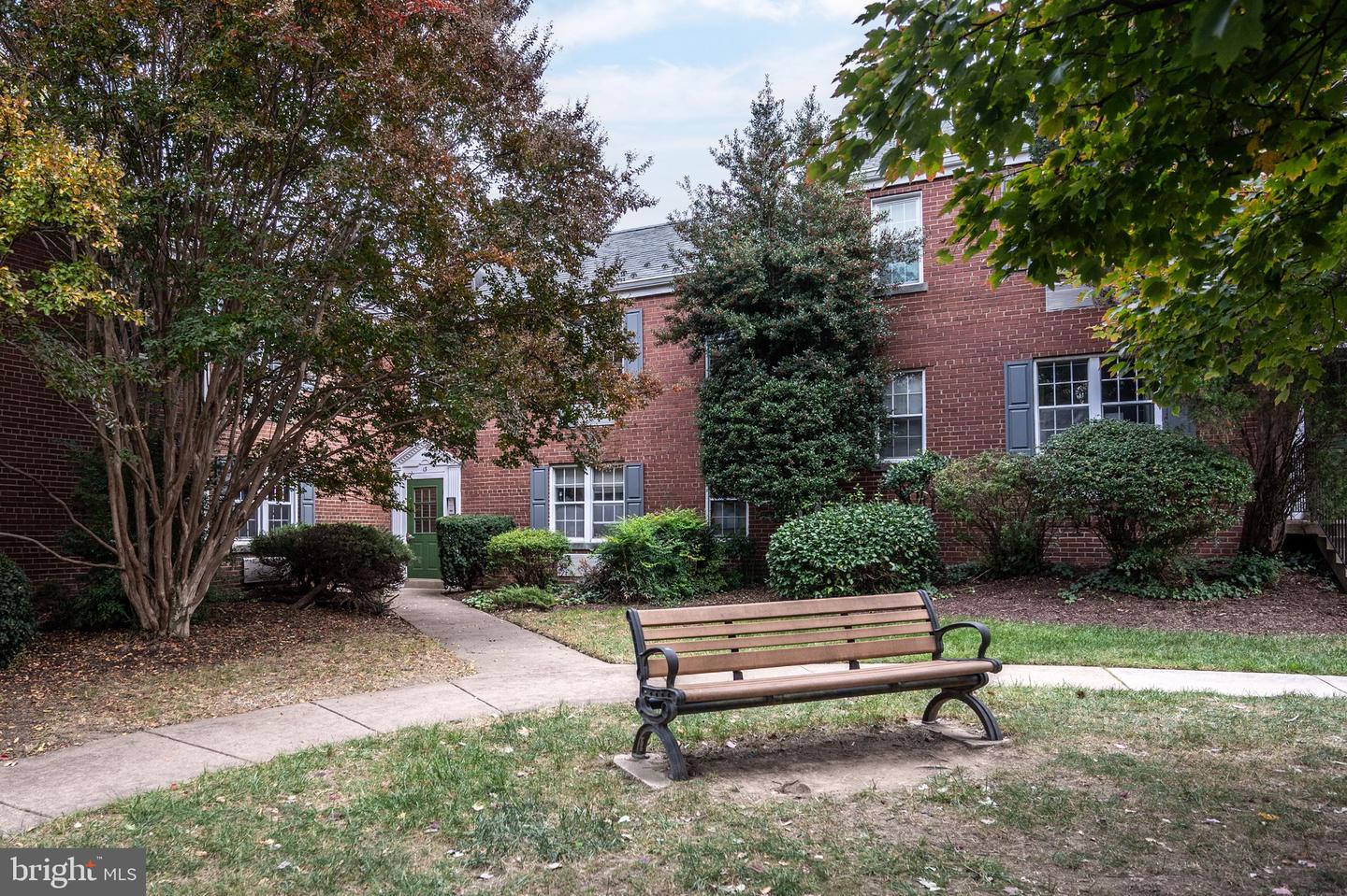 13 AUBURN CT #D, ALEXANDRIA, Virginia 22305, 2 Bedrooms Bedrooms, ,1 BathroomBathrooms,Residential,For sale,13 AUBURN CT #D,VAAX2051278 MLS # VAAX2051278 13 AUBURN CT #D, ALEXANDRIA, Virginia 22305, 2 Bedrooms Bedrooms, ,1 BathroomBathrooms,Residential,For sale,13 AUBURN CT #D,VAAX2051278 MLS # VAAX2051278