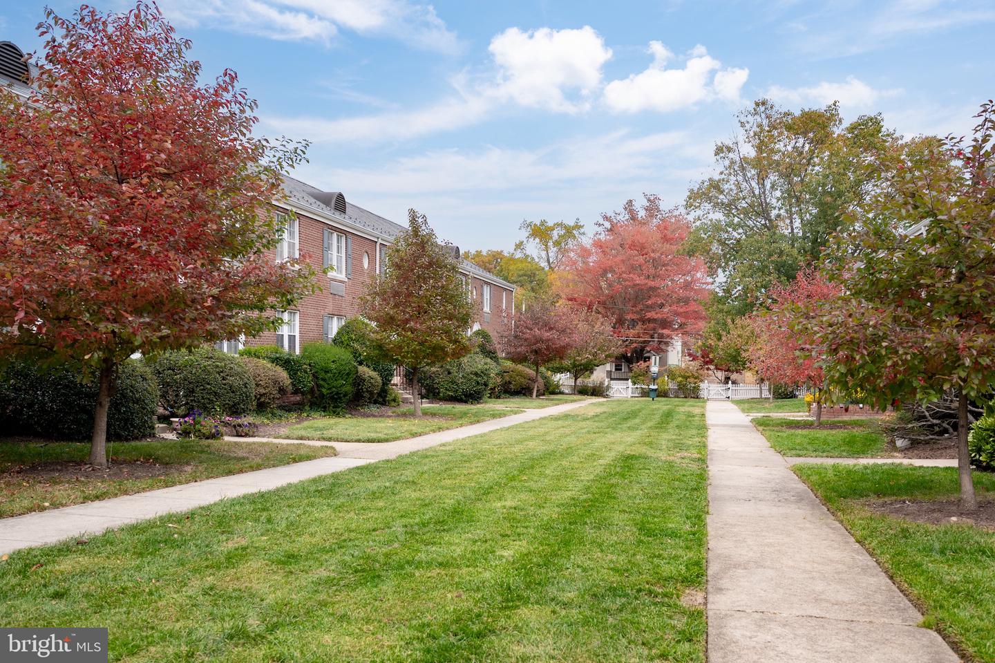 13 AUBURN CT #D, ALEXANDRIA, Virginia 22305, 2 Bedrooms Bedrooms, ,1 BathroomBathrooms,Residential,For sale,13 AUBURN CT #D,VAAX2051278 MLS # VAAX2051278 13 AUBURN CT #D, ALEXANDRIA, Virginia 22305, 2 Bedrooms Bedrooms, ,1 BathroomBathrooms,Residential,For sale,13 AUBURN CT #D,VAAX2051278 MLS # VAAX2051278