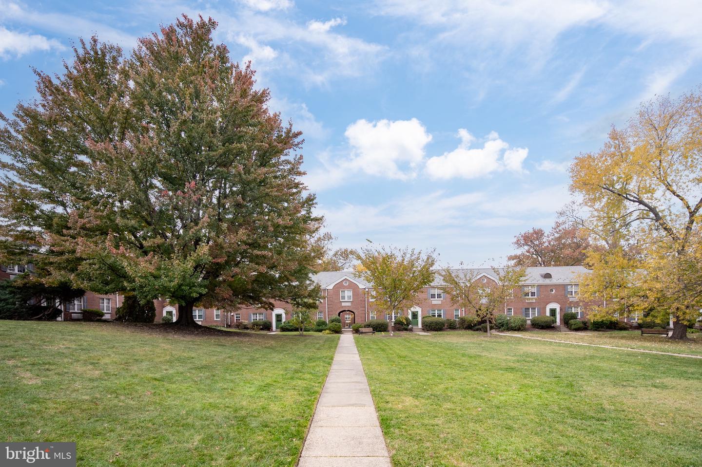 13 AUBURN CT #D, ALEXANDRIA, Virginia 22305, 2 Bedrooms Bedrooms, ,1 BathroomBathrooms,Residential,For sale,13 AUBURN CT #D,VAAX2051278 MLS # VAAX2051278 13 AUBURN CT #D, ALEXANDRIA, Virginia 22305, 2 Bedrooms Bedrooms, ,1 BathroomBathrooms,Residential,For sale,13 AUBURN CT #D,VAAX2051278 MLS # VAAX2051278