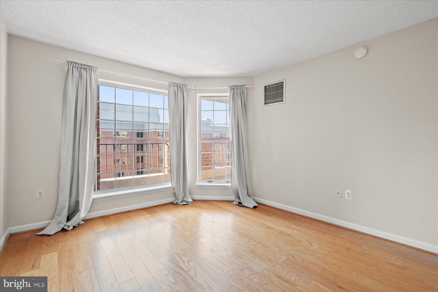 1230 23RD ST NW #819, WASHINGTON, District Of Columbia 20037, 1 Bedroom Bedrooms, ,1 BathroomBathrooms,Residential,For sale,1230 23RD ST NW #819,DCDC2229482 MLS # DCDC2229482 1230 23RD ST NW #819, WASHINGTON, District Of Columbia 20037, 1 Bedroom Bedrooms, ,1 BathroomBathrooms,Residential,For sale,1230 23RD ST NW #819,DCDC2229482 MLS # DCDC2229482