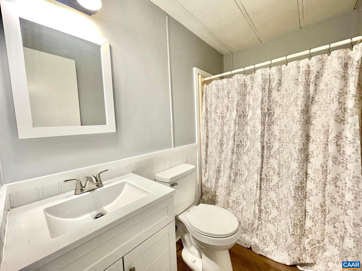 11 FLINT LAKE RD, STANARDSVILLE, Virginia 22973, 3 Bedrooms Bedrooms, ,2 BathroomsBathrooms,Residential,For sale,11 FLINT LAKE RD,670594 MLS # 670594 11 FLINT LAKE RD, STANARDSVILLE, Virginia 22973, 3 Bedrooms Bedrooms, ,2 BathroomsBathrooms,Residential,For sale,11 FLINT LAKE RD,670594 MLS # 670594