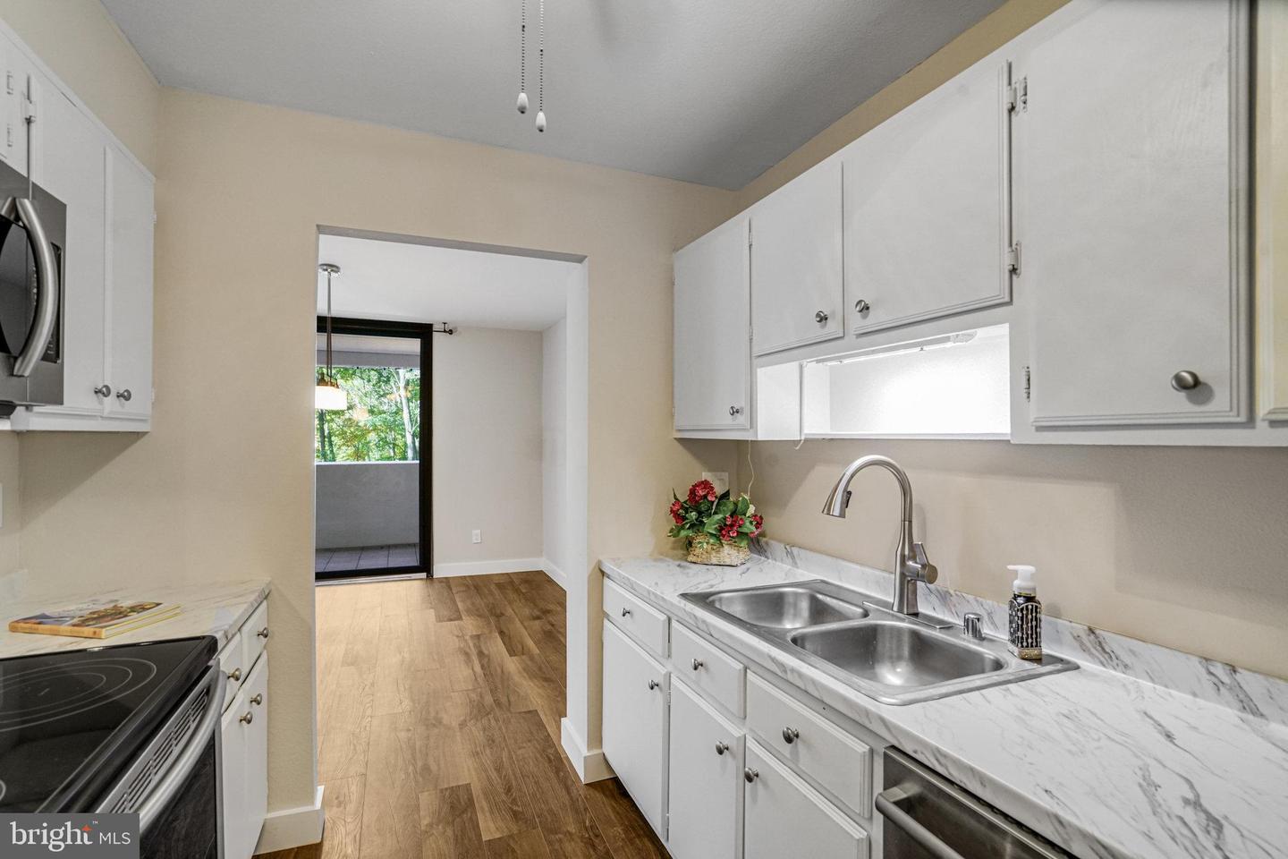 6101 EDSALL RD #312, ALEXANDRIA, Virginia 22304, 2 Bedrooms Bedrooms, ,2 BathroomsBathrooms,Residential,For sale,6101 EDSALL RD #312,VAAX2051348 MLS # VAAX2051348 6101 EDSALL RD #312, ALEXANDRIA, Virginia 22304, 2 Bedrooms Bedrooms, ,2 BathroomsBathrooms,Residential,For sale,6101 EDSALL RD #312,VAAX2051348 MLS # VAAX2051348