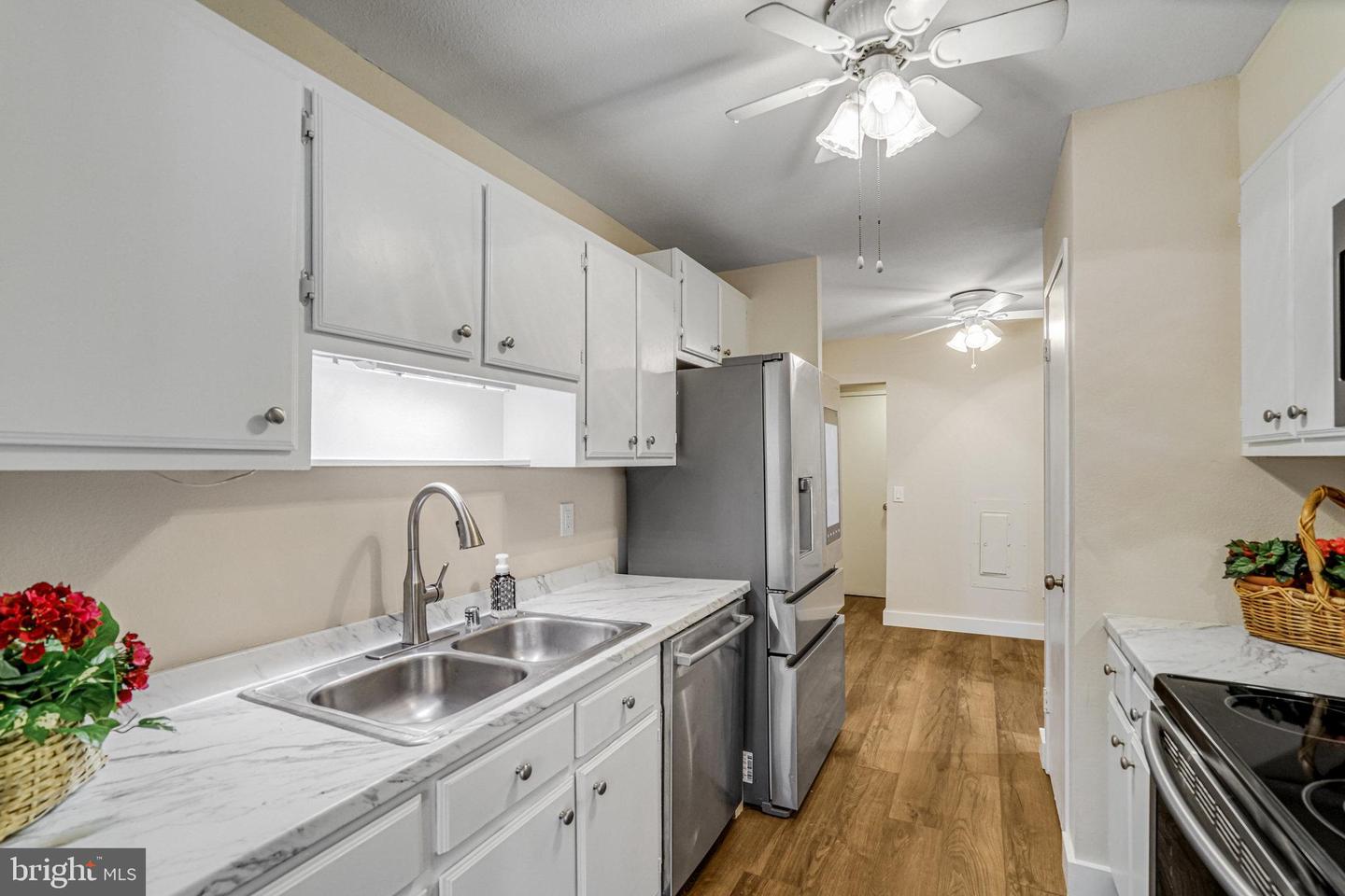 6101 EDSALL RD #312, ALEXANDRIA, Virginia 22304, 2 Bedrooms Bedrooms, ,2 BathroomsBathrooms,Residential,For sale,6101 EDSALL RD #312,VAAX2051348 MLS # VAAX2051348 6101 EDSALL RD #312, ALEXANDRIA, Virginia 22304, 2 Bedrooms Bedrooms, ,2 BathroomsBathrooms,Residential,For sale,6101 EDSALL RD #312,VAAX2051348 MLS # VAAX2051348