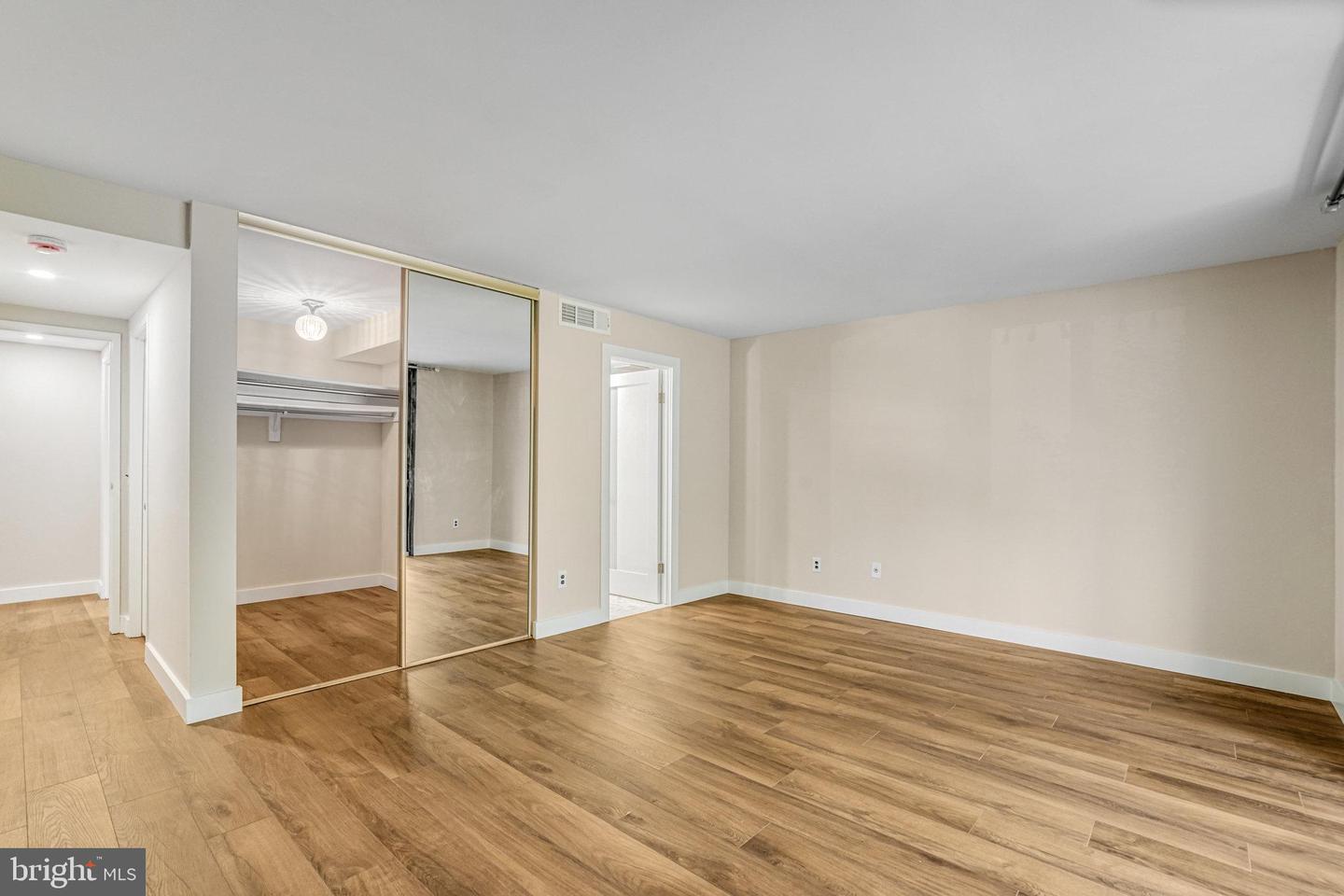 6101 EDSALL RD #312, ALEXANDRIA, Virginia 22304, 2 Bedrooms Bedrooms, ,2 BathroomsBathrooms,Residential,For sale,6101 EDSALL RD #312,VAAX2051348 MLS # VAAX2051348 6101 EDSALL RD #312, ALEXANDRIA, Virginia 22304, 2 Bedrooms Bedrooms, ,2 BathroomsBathrooms,Residential,For sale,6101 EDSALL RD #312,VAAX2051348 MLS # VAAX2051348