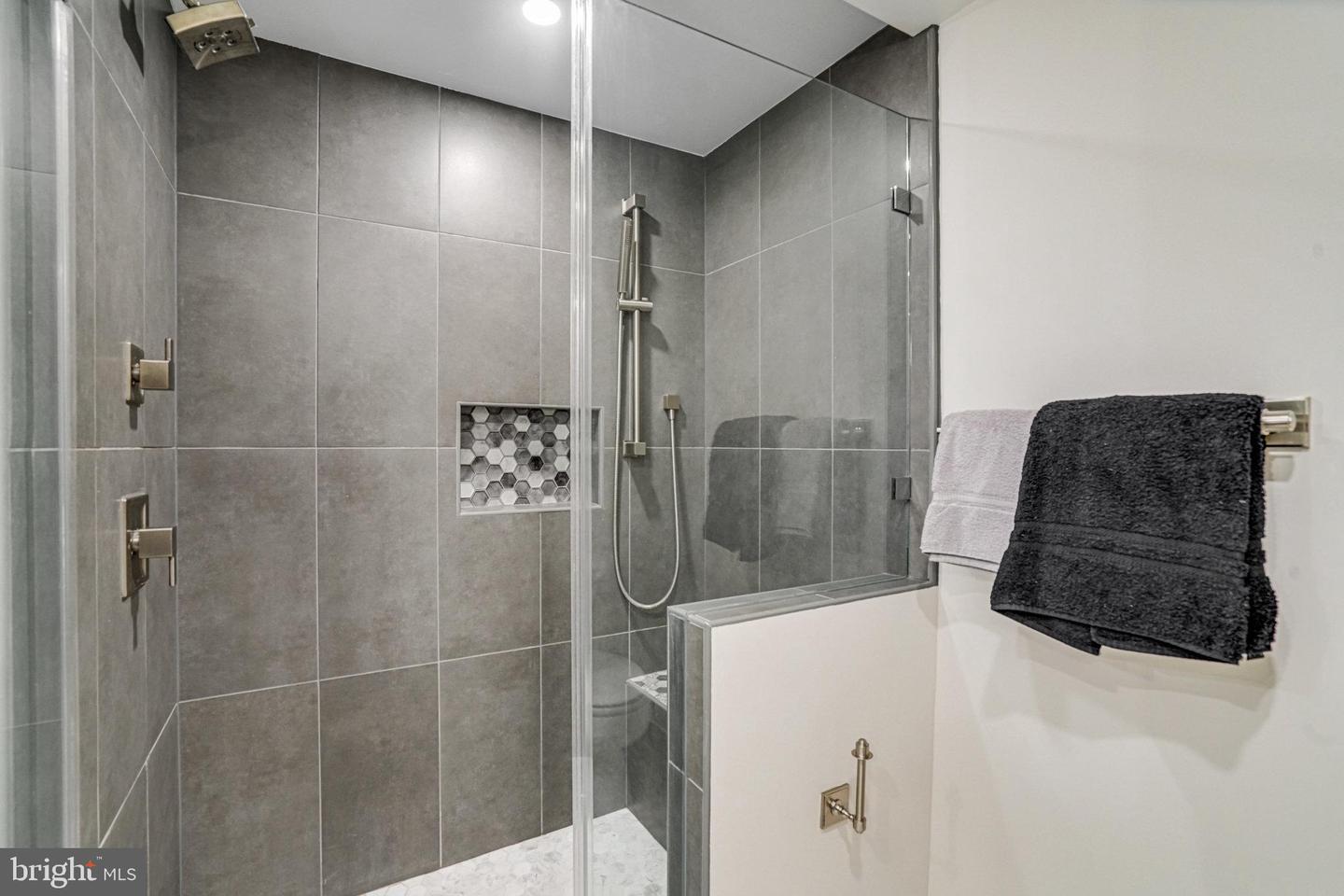 6101 EDSALL RD #312, ALEXANDRIA, Virginia 22304, 2 Bedrooms Bedrooms, ,2 BathroomsBathrooms,Residential,For sale,6101 EDSALL RD #312,VAAX2051348 MLS # VAAX2051348 6101 EDSALL RD #312, ALEXANDRIA, Virginia 22304, 2 Bedrooms Bedrooms, ,2 BathroomsBathrooms,Residential,For sale,6101 EDSALL RD #312,VAAX2051348 MLS # VAAX2051348