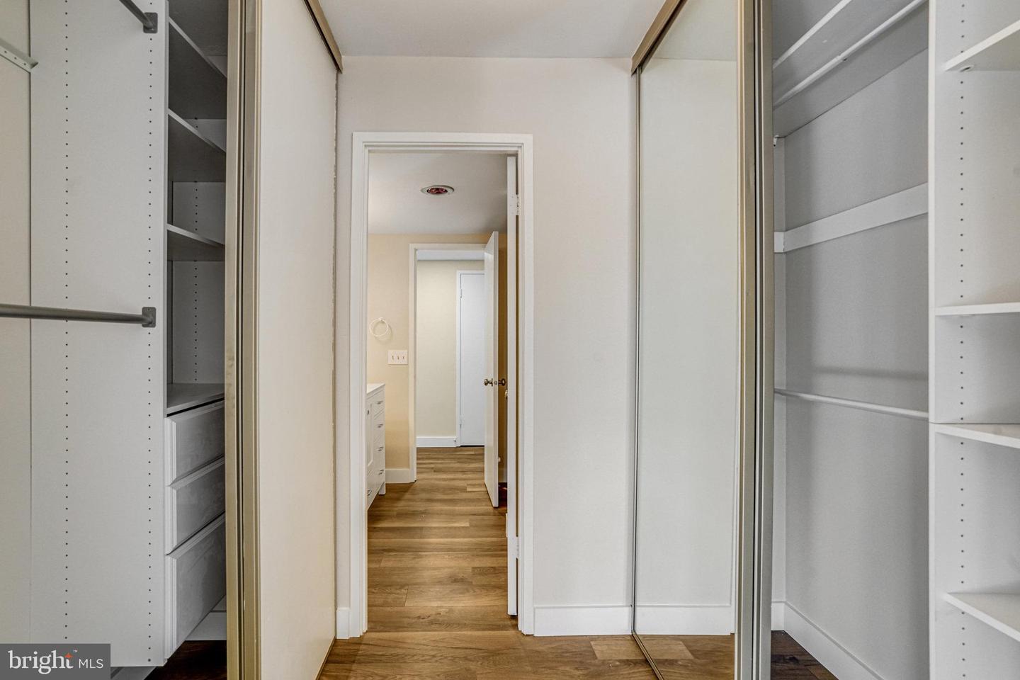 6101 EDSALL RD #312, ALEXANDRIA, Virginia 22304, 2 Bedrooms Bedrooms, ,2 BathroomsBathrooms,Residential,For sale,6101 EDSALL RD #312,VAAX2051348 MLS # VAAX2051348 6101 EDSALL RD #312, ALEXANDRIA, Virginia 22304, 2 Bedrooms Bedrooms, ,2 BathroomsBathrooms,Residential,For sale,6101 EDSALL RD #312,VAAX2051348 MLS # VAAX2051348