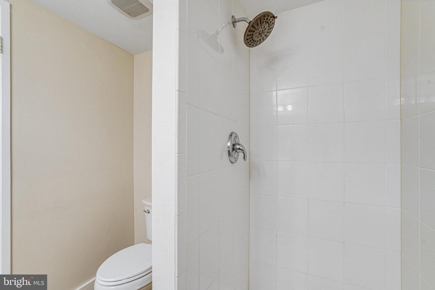 6101 EDSALL RD #312, ALEXANDRIA, Virginia 22304, 2 Bedrooms Bedrooms, ,2 BathroomsBathrooms,Residential,For sale,6101 EDSALL RD #312,VAAX2051348 MLS # VAAX2051348 6101 EDSALL RD #312, ALEXANDRIA, Virginia 22304, 2 Bedrooms Bedrooms, ,2 BathroomsBathrooms,Residential,For sale,6101 EDSALL RD #312,VAAX2051348 MLS # VAAX2051348