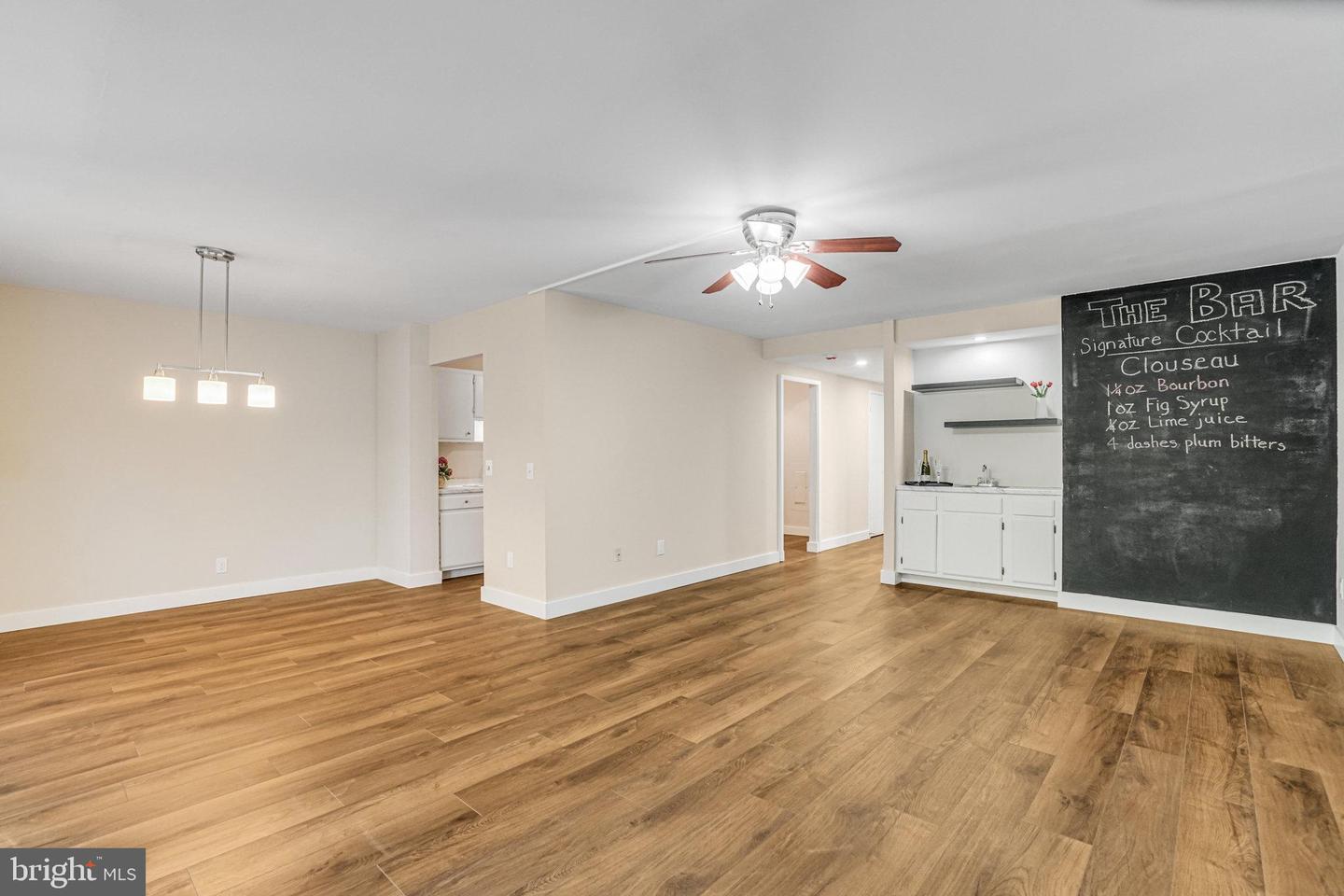 6101 EDSALL RD #312, ALEXANDRIA, Virginia 22304, 2 Bedrooms Bedrooms, ,2 BathroomsBathrooms,Residential,For sale,6101 EDSALL RD #312,VAAX2051348 MLS # VAAX2051348 6101 EDSALL RD #312, ALEXANDRIA, Virginia 22304, 2 Bedrooms Bedrooms, ,2 BathroomsBathrooms,Residential,For sale,6101 EDSALL RD #312,VAAX2051348 MLS # VAAX2051348