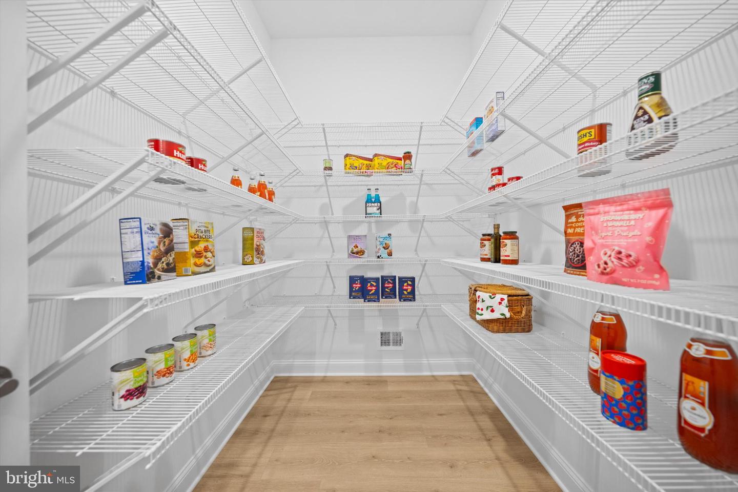 206 COVEY LN, WINCHESTER, Virginia 22602, 5 Bedrooms Bedrooms, 10 Rooms Rooms,4 BathroomsBathrooms,Residential,For sale,206 COVEY LN,VAFV2037792 MLS # VAFV2037792 206 COVEY LN, WINCHESTER, Virginia 22602, 5 Bedrooms Bedrooms, 10 Rooms Rooms,4 BathroomsBathrooms,Residential,For sale,206 COVEY LN,VAFV2037792 MLS # VAFV2037792