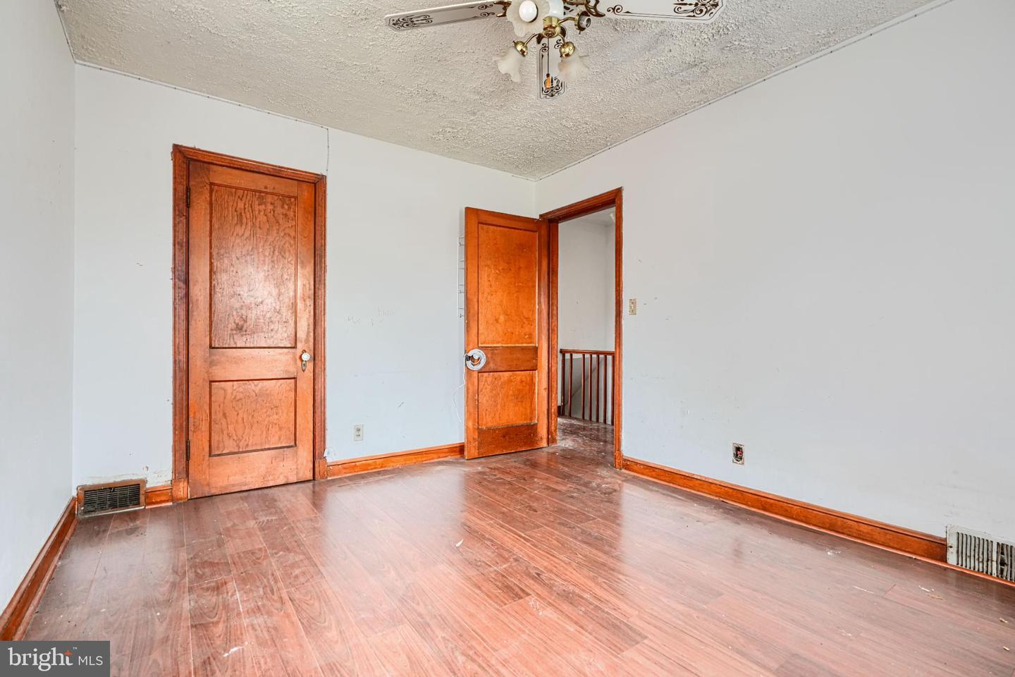 1904 U PL SE, WASHINGTON, District Of Columbia 20020, 3 Bedrooms Bedrooms, ,1 BathroomBathrooms,Residential,For sale,1904 U PL SE,DCDC2230014 MLS # DCDC2230014 1904 U PL SE, WASHINGTON, District Of Columbia 20020, 3 Bedrooms Bedrooms, ,1 BathroomBathrooms,Residential,For sale,1904 U PL SE,DCDC2230014 MLS # DCDC2230014