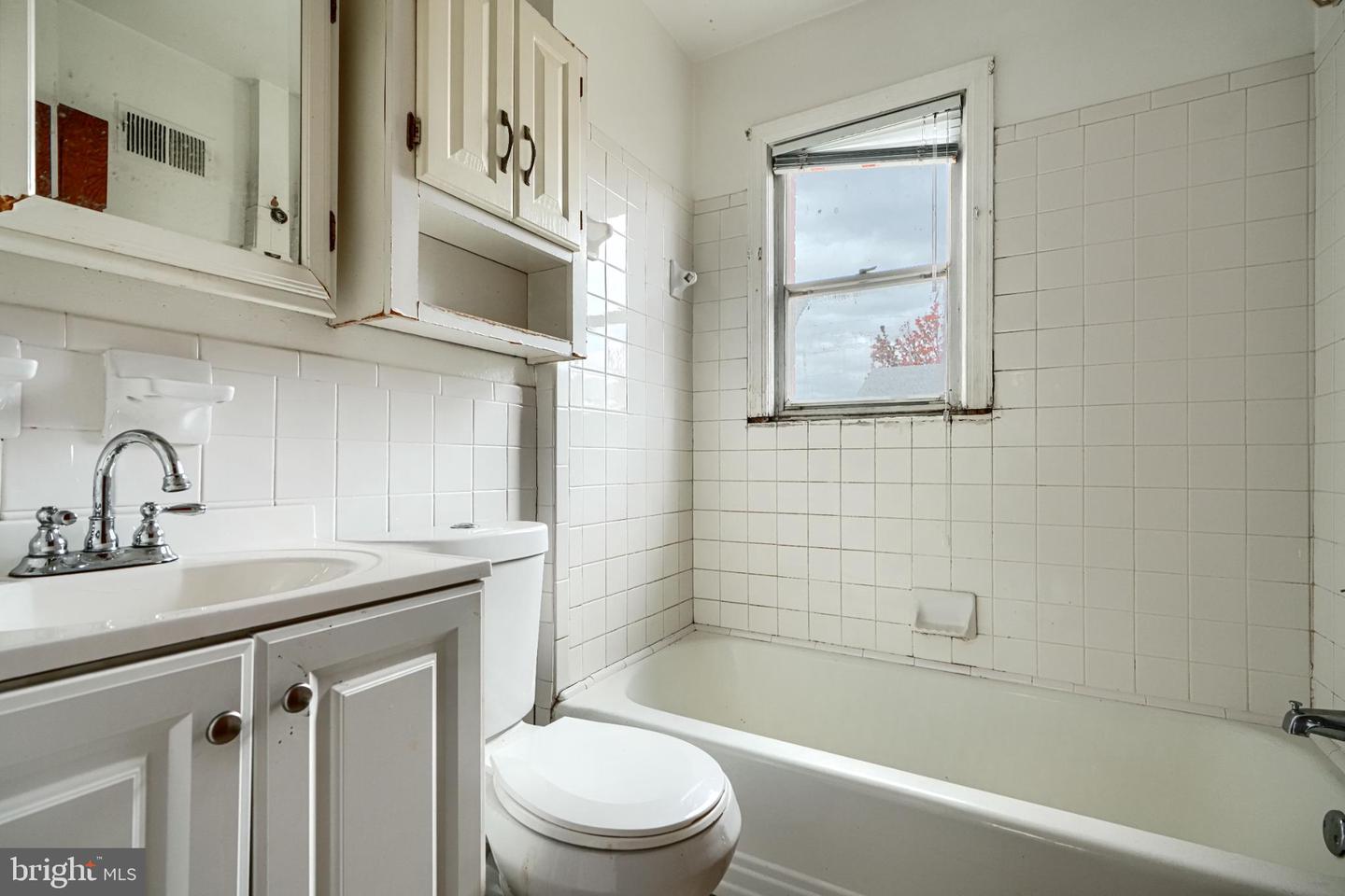 1904 U PL SE, WASHINGTON, District Of Columbia 20020, 3 Bedrooms Bedrooms, ,1 BathroomBathrooms,Residential,For sale,1904 U PL SE,DCDC2230014 MLS # DCDC2230014 1904 U PL SE, WASHINGTON, District Of Columbia 20020, 3 Bedrooms Bedrooms, ,1 BathroomBathrooms,Residential,For sale,1904 U PL SE,DCDC2230014 MLS # DCDC2230014