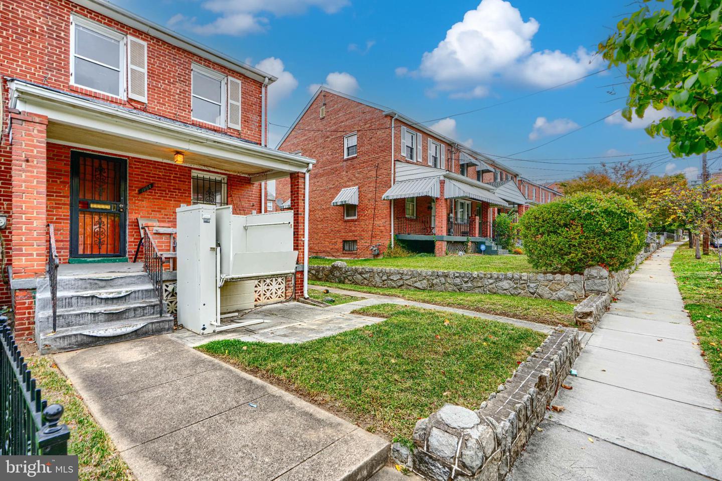 1904 U PL SE, WASHINGTON, District Of Columbia 20020, 3 Bedrooms Bedrooms, ,1 BathroomBathrooms,Residential,For sale,1904 U PL SE,DCDC2230014 MLS # DCDC2230014 1904 U PL SE, WASHINGTON, District Of Columbia 20020, 3 Bedrooms Bedrooms, ,1 BathroomBathrooms,Residential,For sale,1904 U PL SE,DCDC2230014 MLS # DCDC2230014