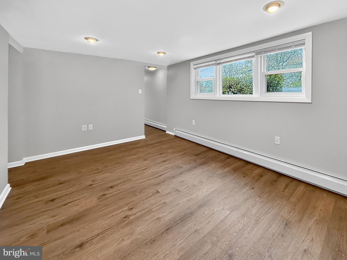 13430 GREENACRE DR, WOODBRIDGE, Virginia 22191, 4 Bedrooms Bedrooms, ,2 BathroomsBathrooms,Residential,For sale,13430 GREENACRE DR,VAPW2107134 MLS # VAPW2107134