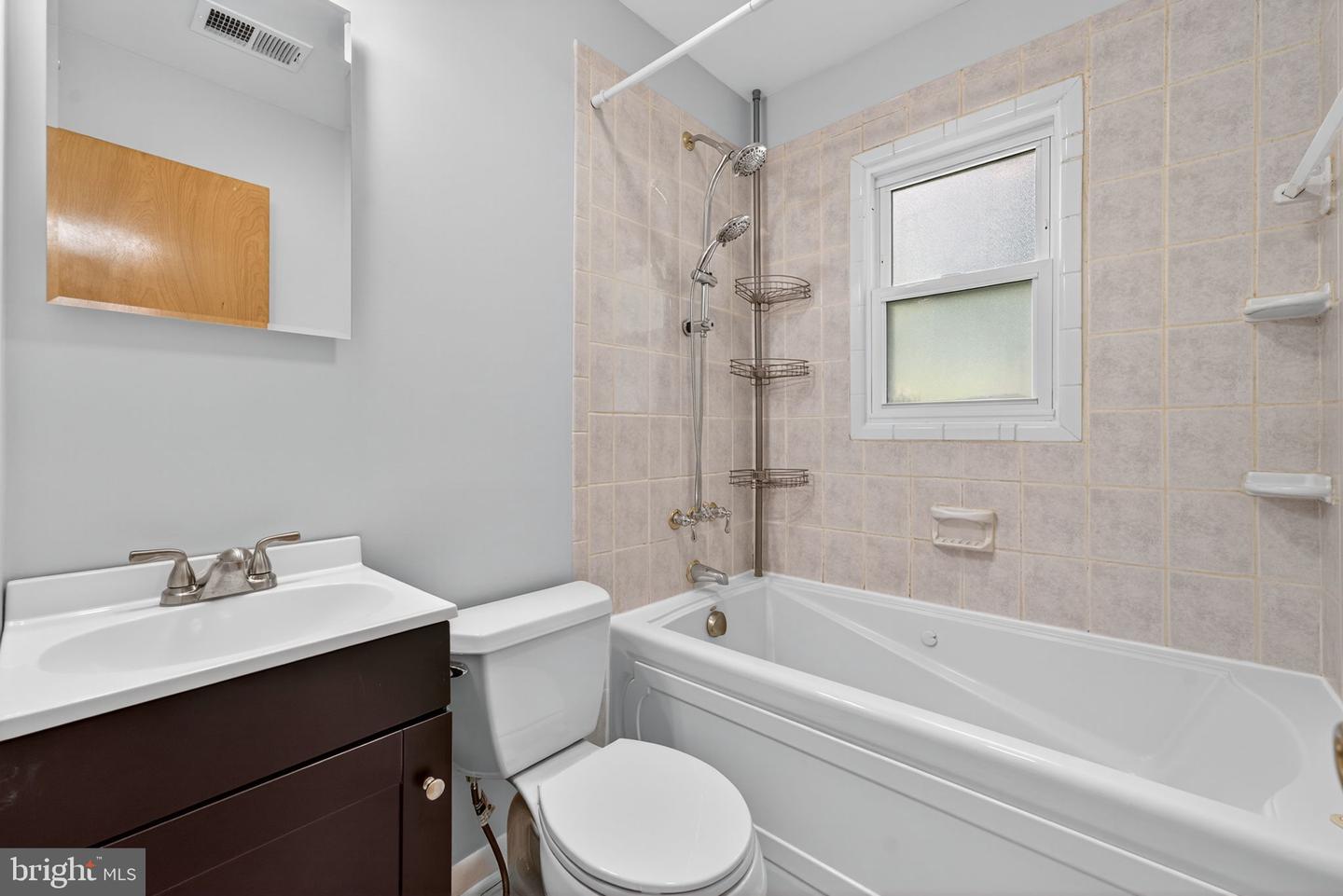 13430 GREENACRE DR, WOODBRIDGE, Virginia 22191, 4 Bedrooms Bedrooms, ,2 BathroomsBathrooms,Residential,For sale,13430 GREENACRE DR,VAPW2107134 MLS # VAPW2107134