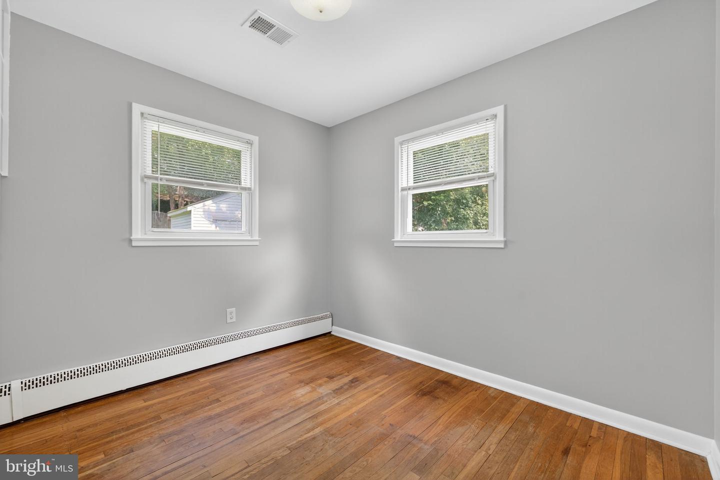 13430 GREENACRE DR, WOODBRIDGE, Virginia 22191, 4 Bedrooms Bedrooms, ,2 BathroomsBathrooms,Residential,For sale,13430 GREENACRE DR,VAPW2107134 MLS # VAPW2107134