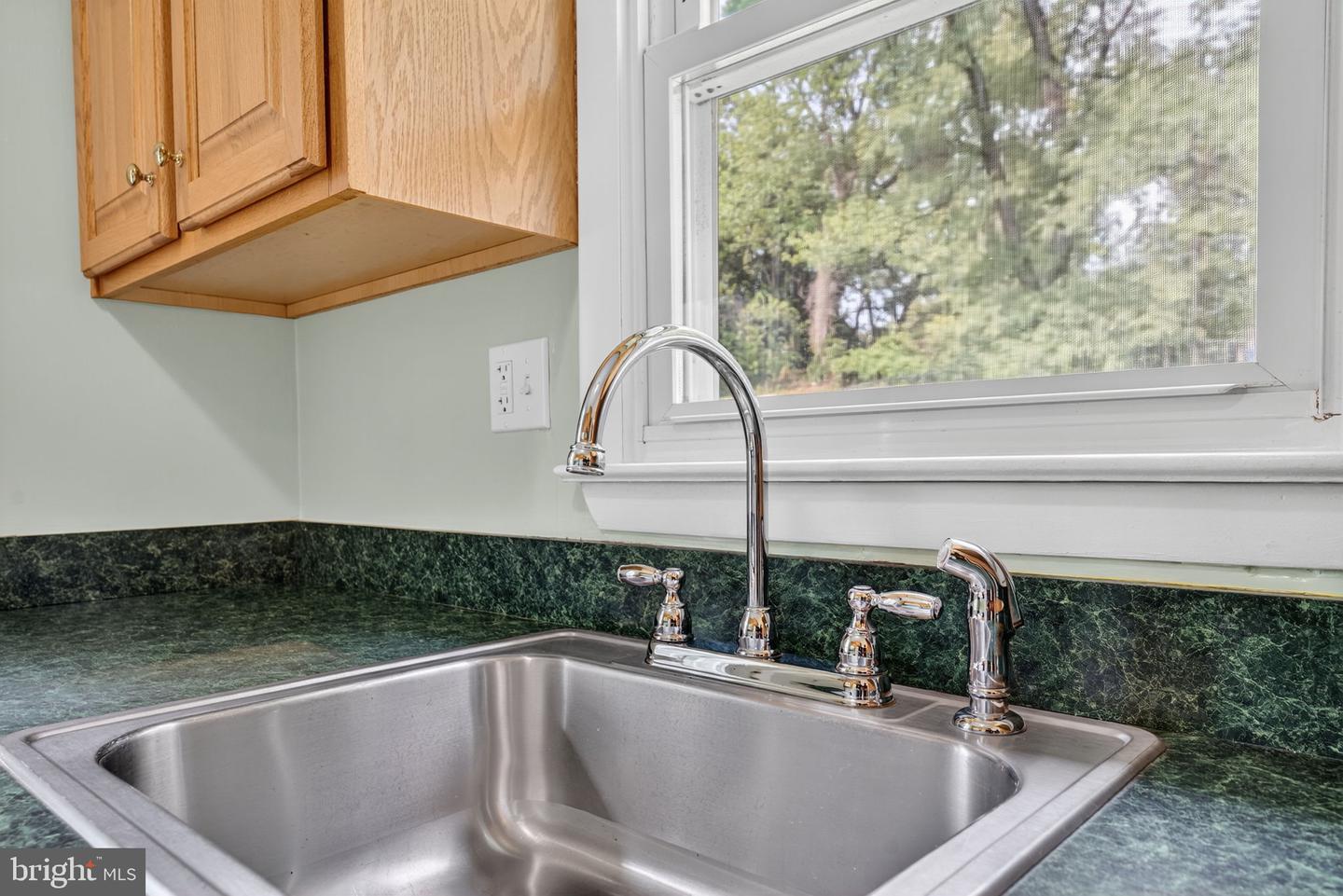 13430 GREENACRE DR, WOODBRIDGE, Virginia 22191, 4 Bedrooms Bedrooms, ,2 BathroomsBathrooms,Residential,For sale,13430 GREENACRE DR,VAPW2107134 MLS # VAPW2107134