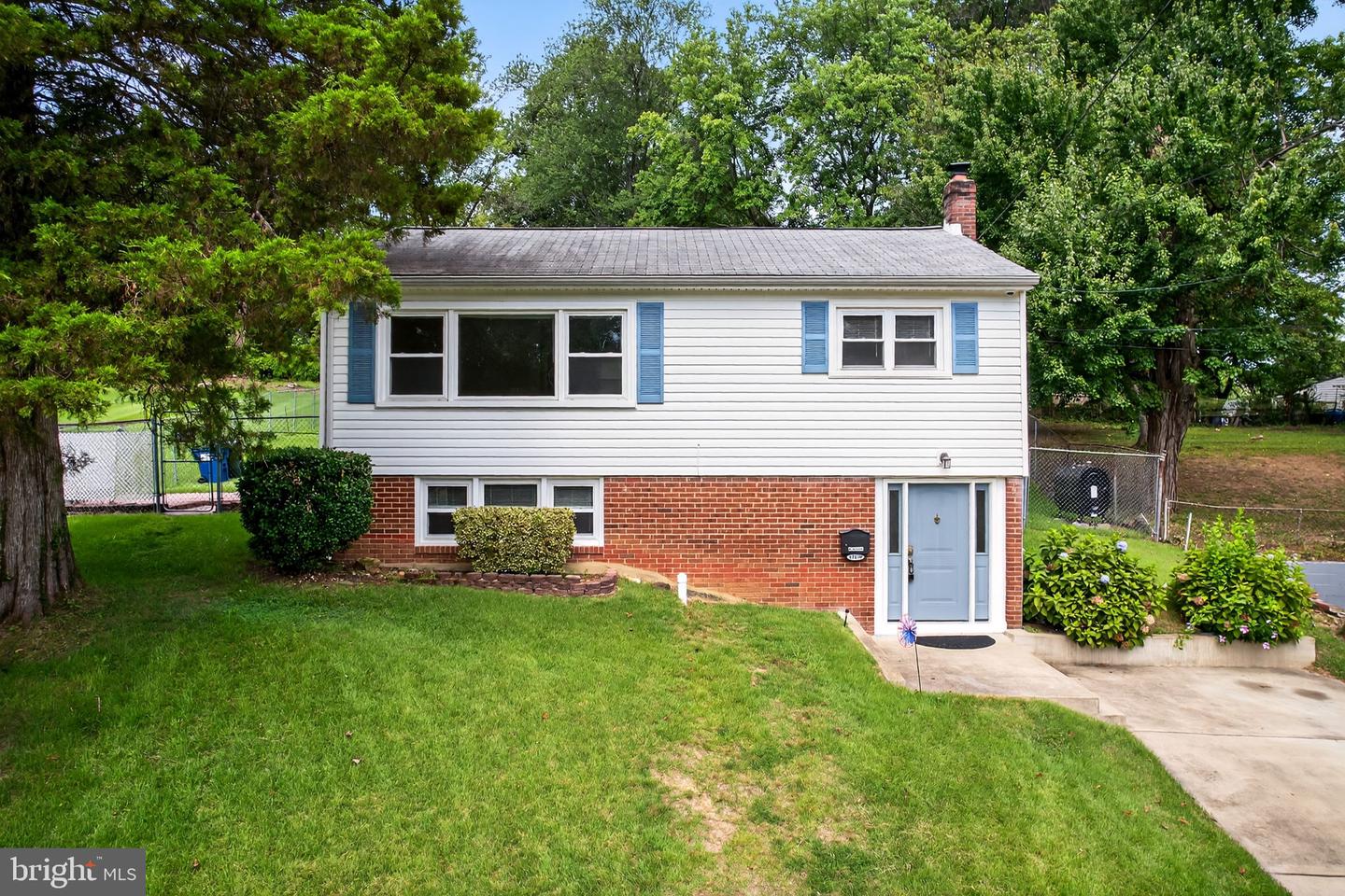 13430 GREENACRE DR, WOODBRIDGE, Virginia 22191, 4 Bedrooms Bedrooms, ,2 BathroomsBathrooms,Residential,For sale,13430 GREENACRE DR,VAPW2107134 MLS # VAPW2107134