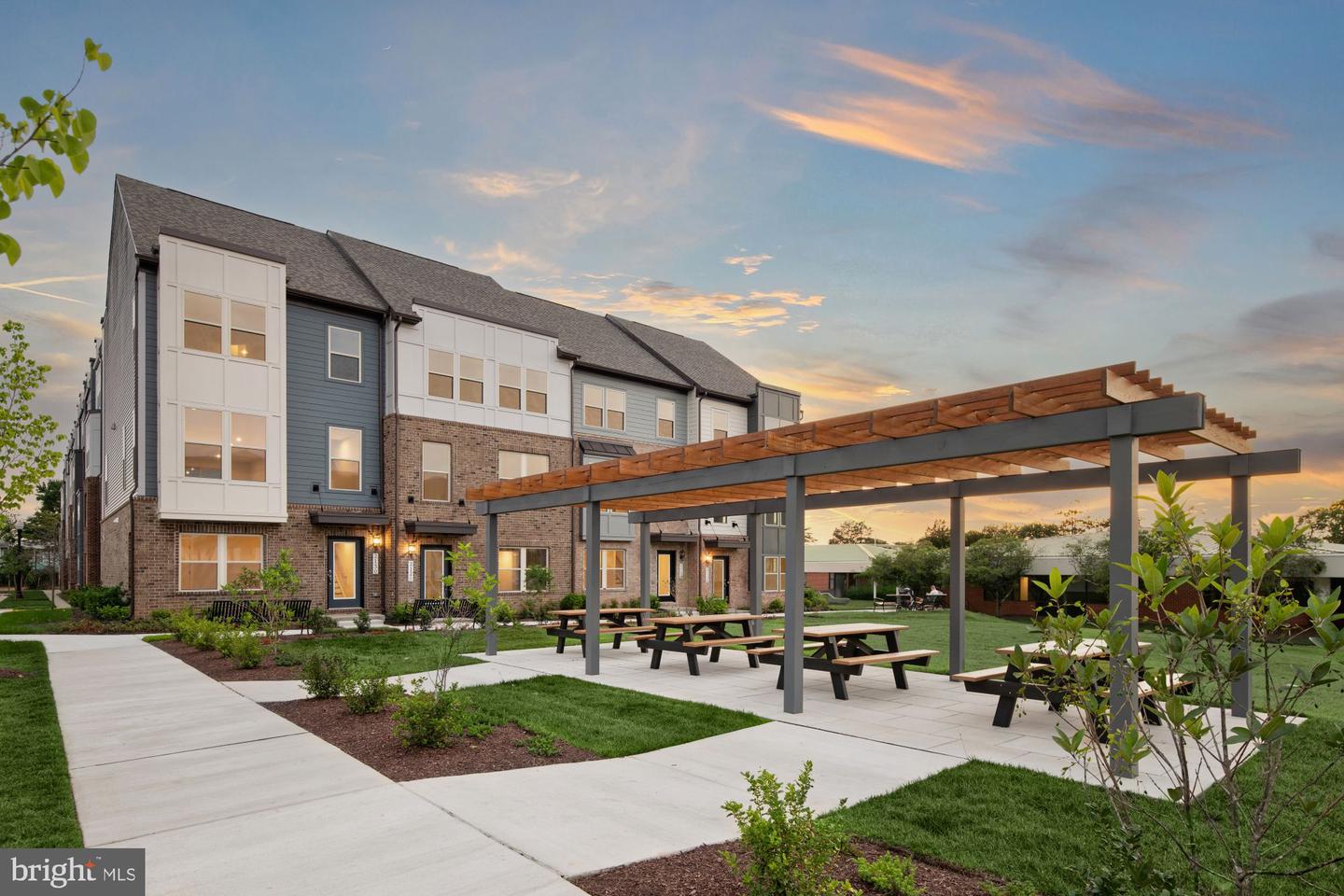 13162 ARCHES RD, HERNDON, Virginia 20170, 3 Bedrooms Bedrooms, ,2 BathroomsBathrooms,Residential,For sale,13162 ARCHES RD,VAFX2277310 MLS # VAFX2277310