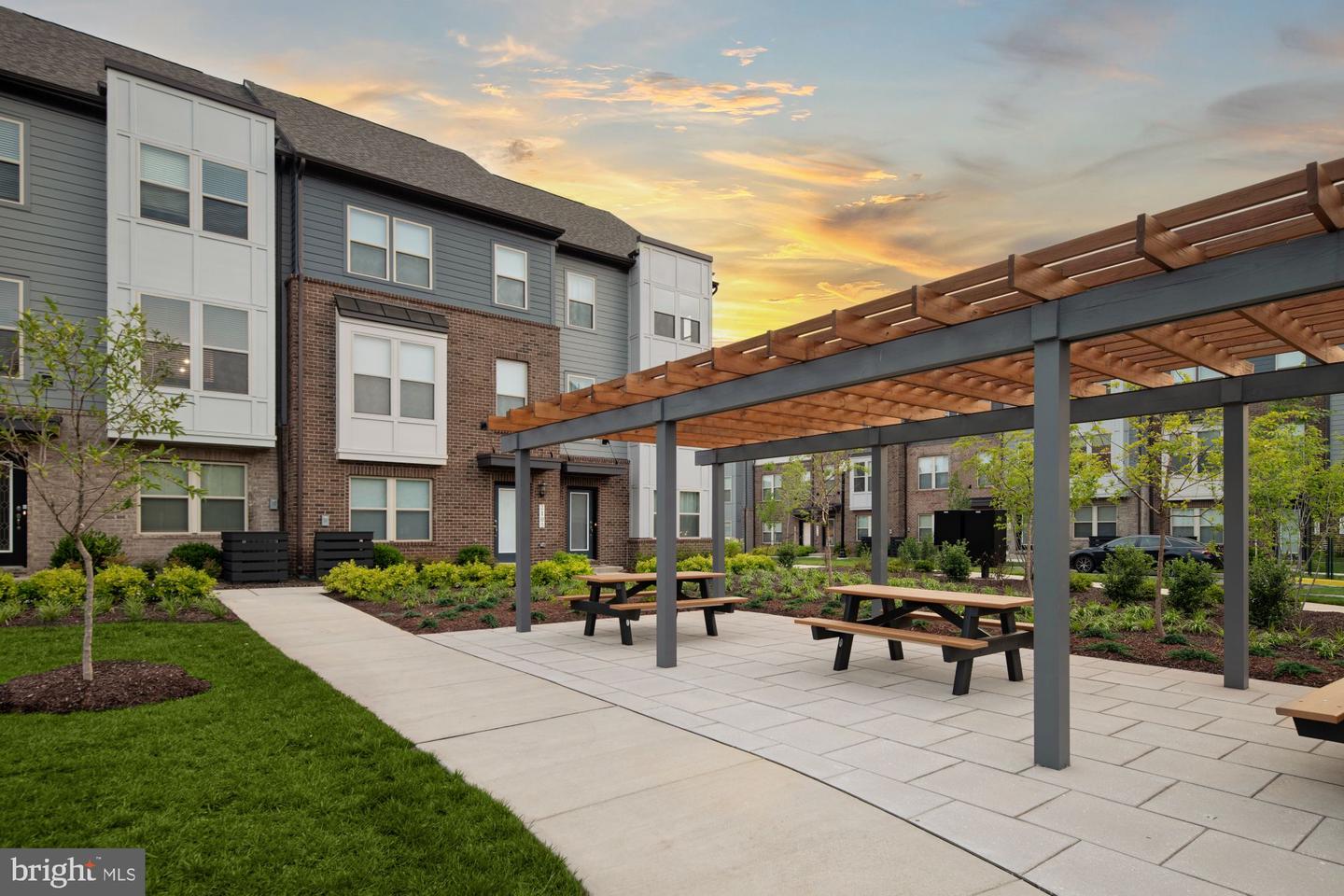 13162 ARCHES RD, HERNDON, Virginia 20170, 3 Bedrooms Bedrooms, ,2 BathroomsBathrooms,Residential,For sale,13162 ARCHES RD,VAFX2277310 MLS # VAFX2277310