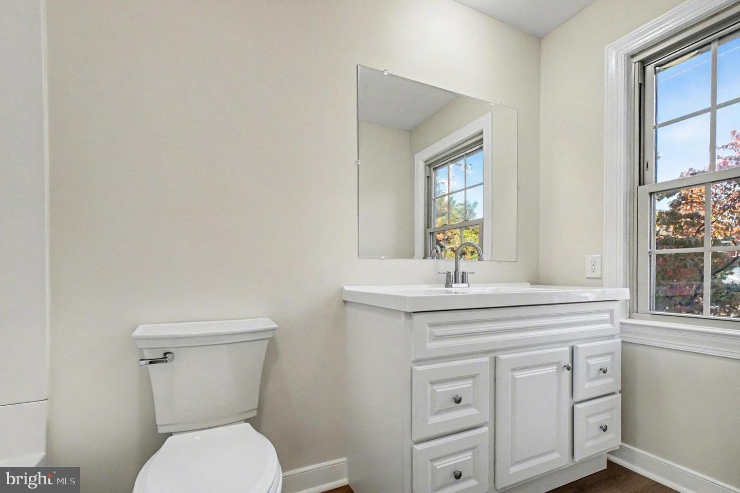 811 COLLEGE AVE, FREDERICKSBURG, Virginia 22401, 3 Bedrooms Bedrooms, 11 Rooms Rooms,3 BathroomsBathrooms,Residential,For sale,811 COLLEGE AVE,VAFB2009232 MLS # VAFB2009232