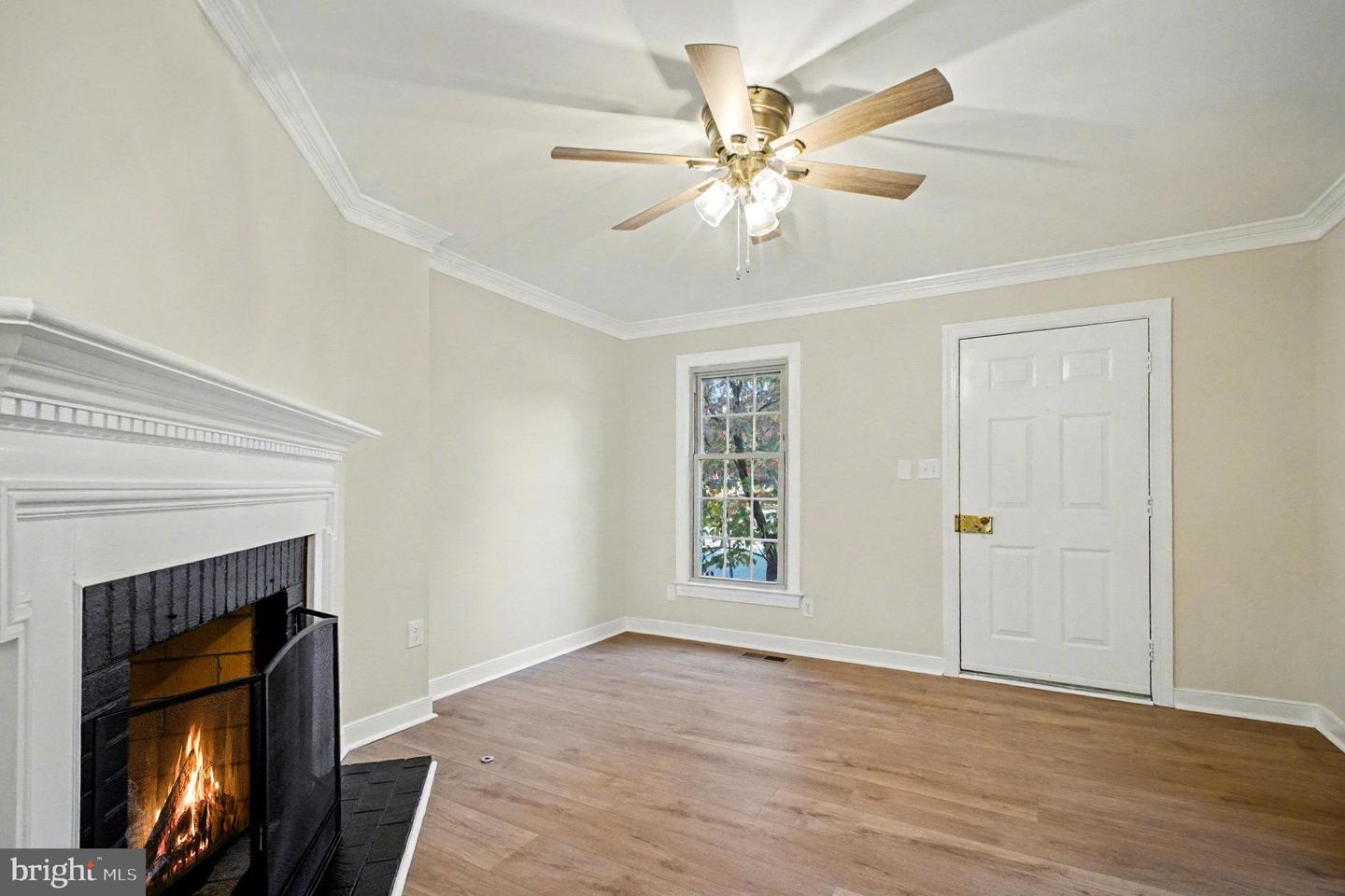 811 COLLEGE AVE, FREDERICKSBURG, Virginia 22401, 3 Bedrooms Bedrooms, 11 Rooms Rooms,3 BathroomsBathrooms,Residential,For sale,811 COLLEGE AVE,VAFB2009232 MLS # VAFB2009232