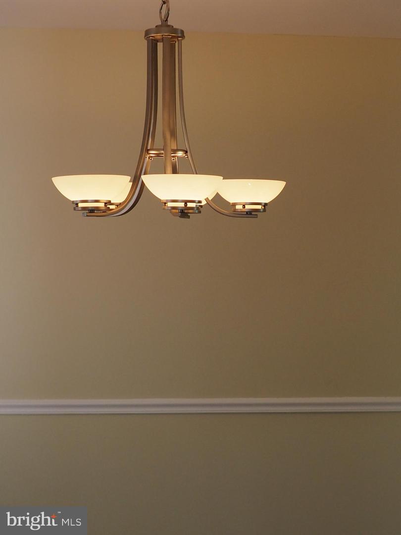 5711 CROWNLEIGH CT, BURKE, Virginia 22015, 3 Bedrooms Bedrooms, ,2 BathroomsBathrooms,Residential,For sale,5711 CROWNLEIGH CT,VAFX2277332 MLS # VAFX2277332