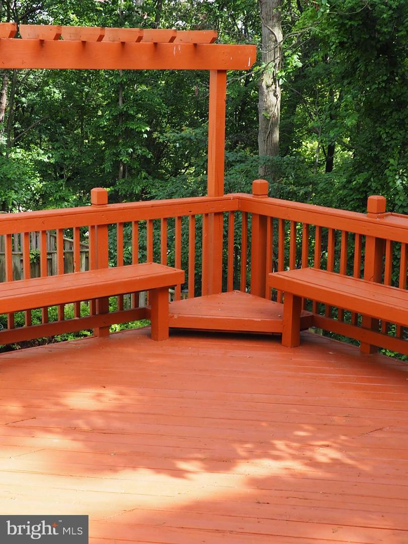 5711 CROWNLEIGH CT, BURKE, Virginia 22015, 3 Bedrooms Bedrooms, ,2 BathroomsBathrooms,Residential,For sale,5711 CROWNLEIGH CT,VAFX2277332 MLS # VAFX2277332