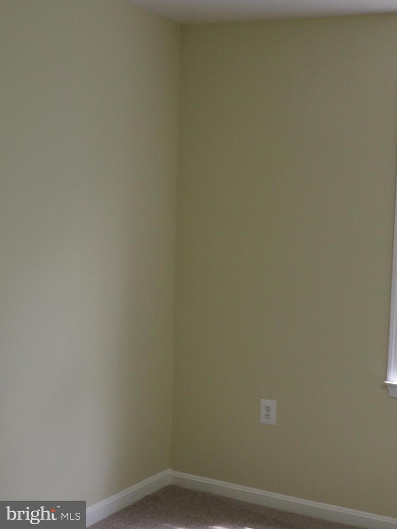 5711 CROWNLEIGH CT, BURKE, Virginia 22015, 3 Bedrooms Bedrooms, ,2 BathroomsBathrooms,Residential,For sale,5711 CROWNLEIGH CT,VAFX2277332 MLS # VAFX2277332