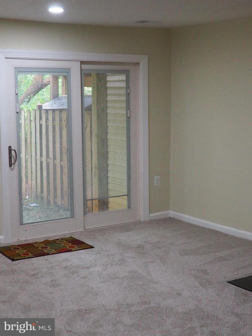 5711 CROWNLEIGH CT, BURKE, Virginia 22015, 3 Bedrooms Bedrooms, ,2 BathroomsBathrooms,Residential,For sale,5711 CROWNLEIGH CT,VAFX2277332 MLS # VAFX2277332