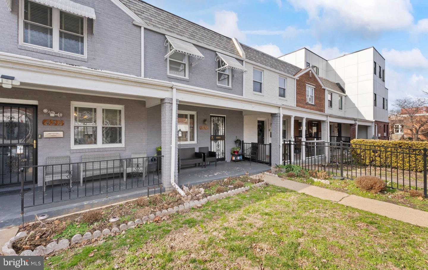 432 19TH ST NE, WASHINGTON, District Of Columbia 20002, 2 Bedrooms Bedrooms, ,1 BathroomBathrooms,Residential,For sale,432 19TH ST NE,DCDC2230050 MLS # DCDC2230050