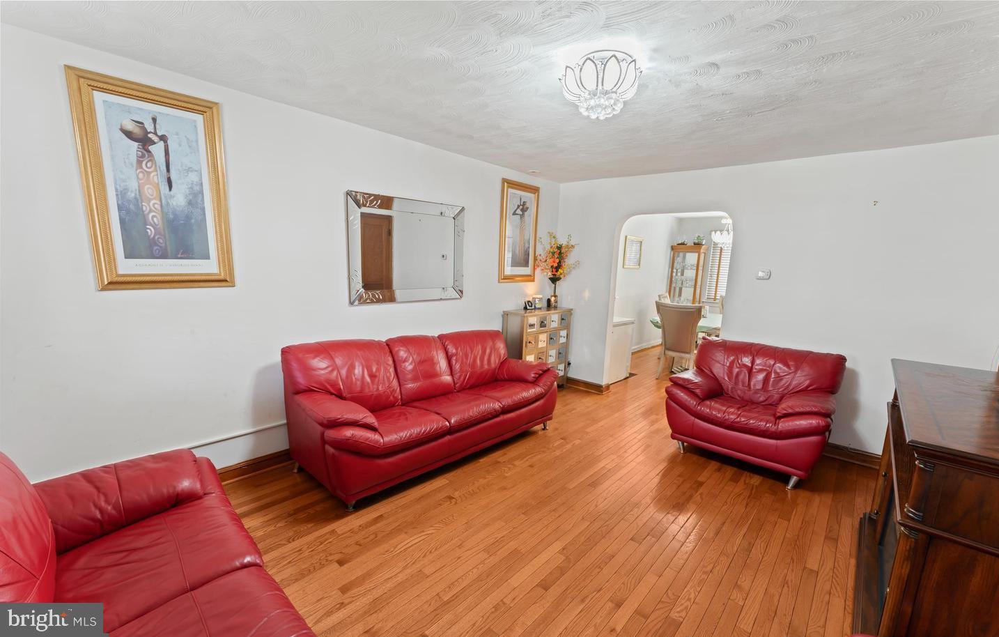 432 19TH ST NE, WASHINGTON, District Of Columbia 20002, 2 Bedrooms Bedrooms, ,1 BathroomBathrooms,Residential,For sale,432 19TH ST NE,DCDC2230050 MLS # DCDC2230050