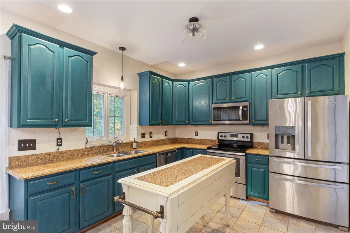 17595 CIRCUIT RIDER DR, BEAVERDAM, Virginia 23015, 4 Bedrooms Bedrooms, ,2 BathroomsBathrooms,Residential,For sale,17595 CIRCUIT RIDER DR,VAHA2001098 MLS # VAHA2001098