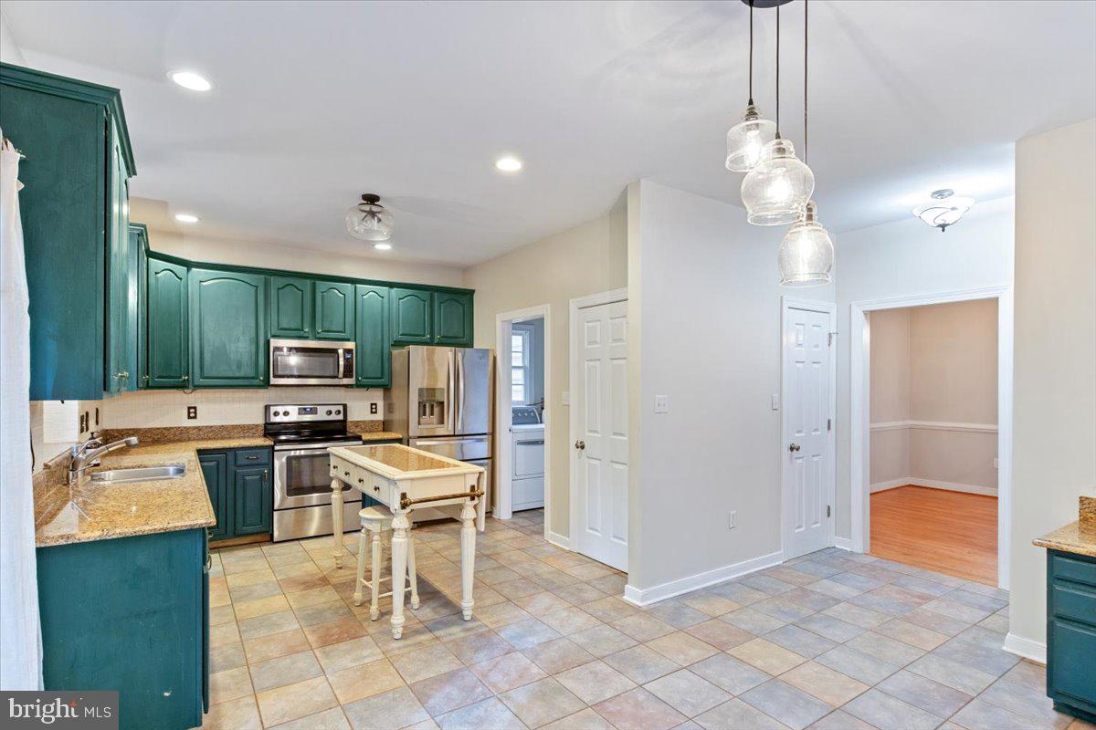 17595 CIRCUIT RIDER DR, BEAVERDAM, Virginia 23015, 4 Bedrooms Bedrooms, ,2 BathroomsBathrooms,Residential,For sale,17595 CIRCUIT RIDER DR,VAHA2001098 MLS # VAHA2001098