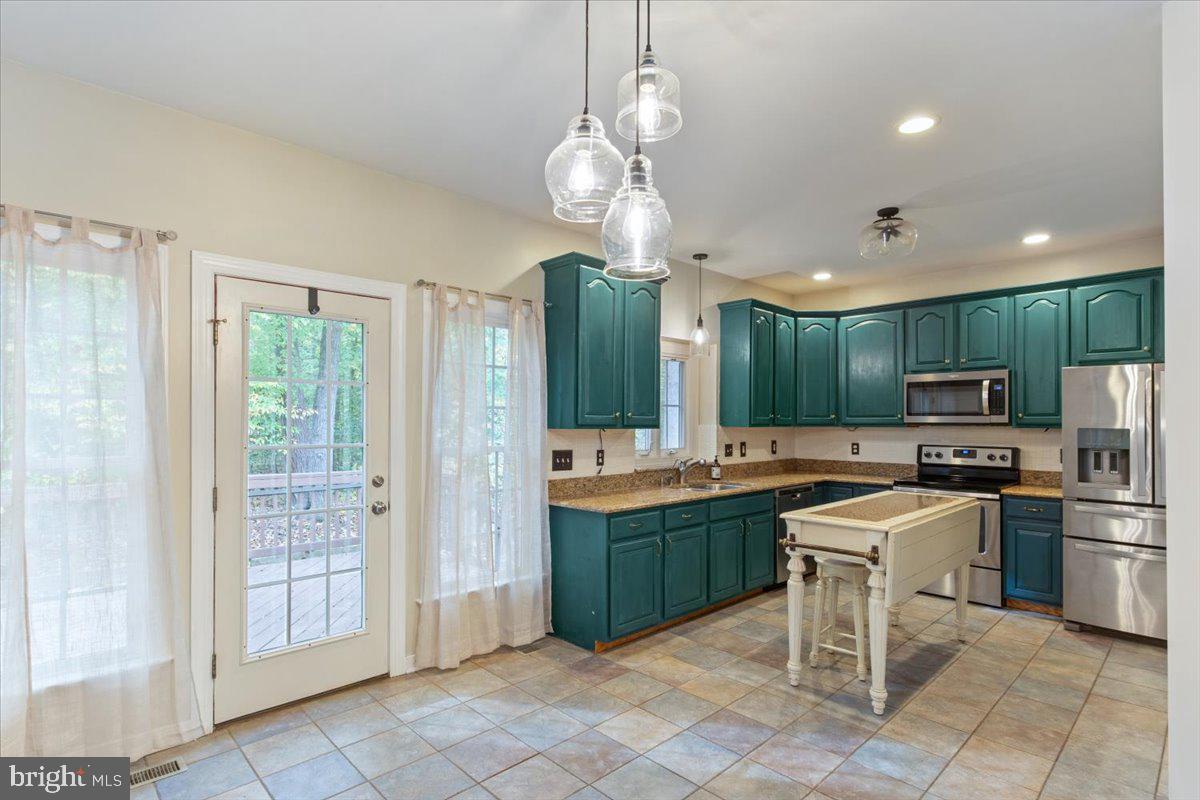 17595 CIRCUIT RIDER DR, BEAVERDAM, Virginia 23015, 4 Bedrooms Bedrooms, ,2 BathroomsBathrooms,Residential,For sale,17595 CIRCUIT RIDER DR,VAHA2001098 MLS # VAHA2001098