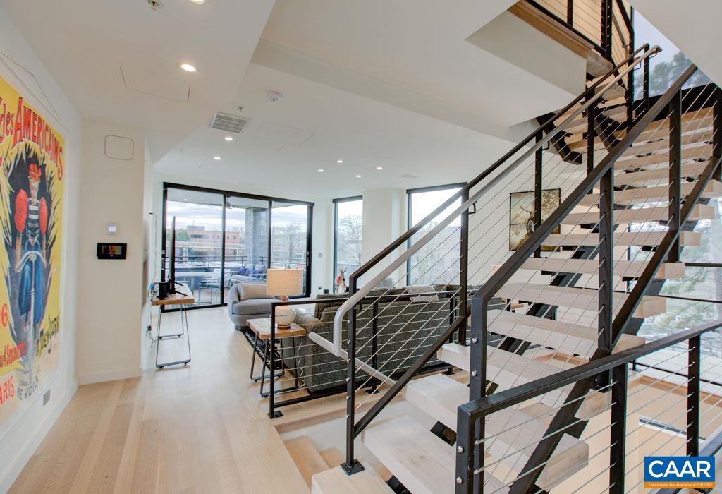 550 WATER ST #201, CHARLOTTESVILLE, Virginia 22902, 3 Bedrooms Bedrooms, ,3 BathroomsBathrooms,Residential,For sale,550 WATER ST #201,670654 MLS # 670654