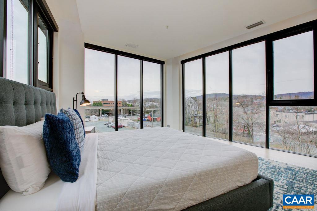 550 WATER ST #201, CHARLOTTESVILLE, Virginia 22902, 3 Bedrooms Bedrooms, ,3 BathroomsBathrooms,Residential,For sale,550 WATER ST #201,670654 MLS # 670654