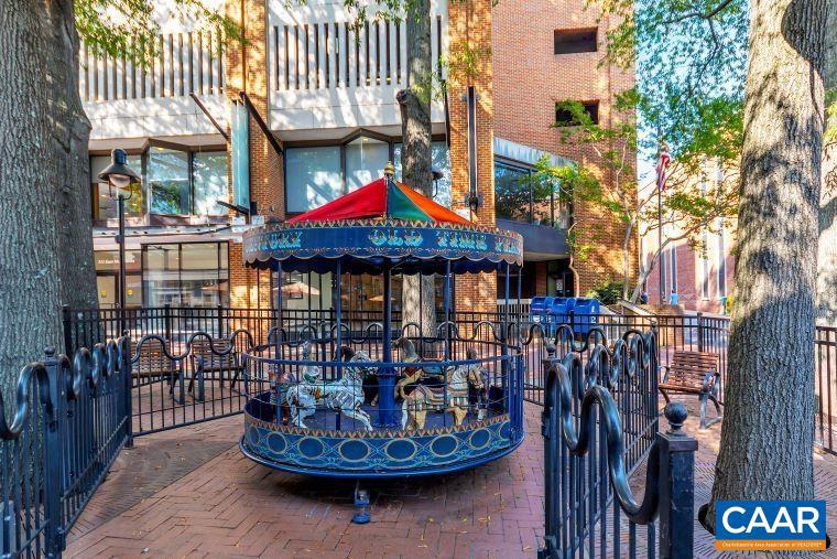 550 WATER ST #201, CHARLOTTESVILLE, Virginia 22902, 3 Bedrooms Bedrooms, ,3 BathroomsBathrooms,Residential,For sale,550 WATER ST #201,670654 MLS # 670654