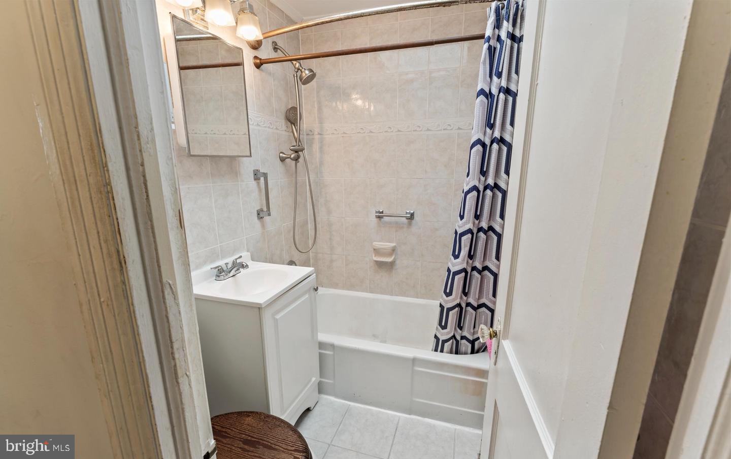 430 19TH ST NE, WASHINGTON, District Of Columbia 20002, 3 Bedrooms Bedrooms, ,1 BathroomBathrooms,Residential,For sale,430 19TH ST NE,DCDC2230070 MLS # DCDC2230070