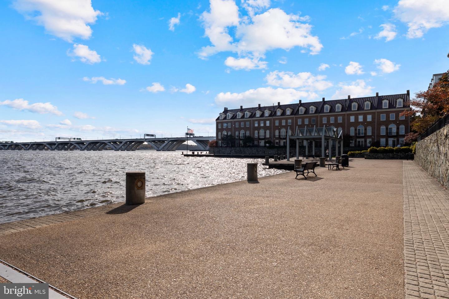 602 FORDS LANDING WAY, ALEXANDRIA, Virginia 22314, 4 Bedrooms Bedrooms, 13 Rooms Rooms,3 BathroomsBathrooms,Residential,For sale,602 FORDS LANDING WAY,VAAX2047984 MLS # VAAX2047984