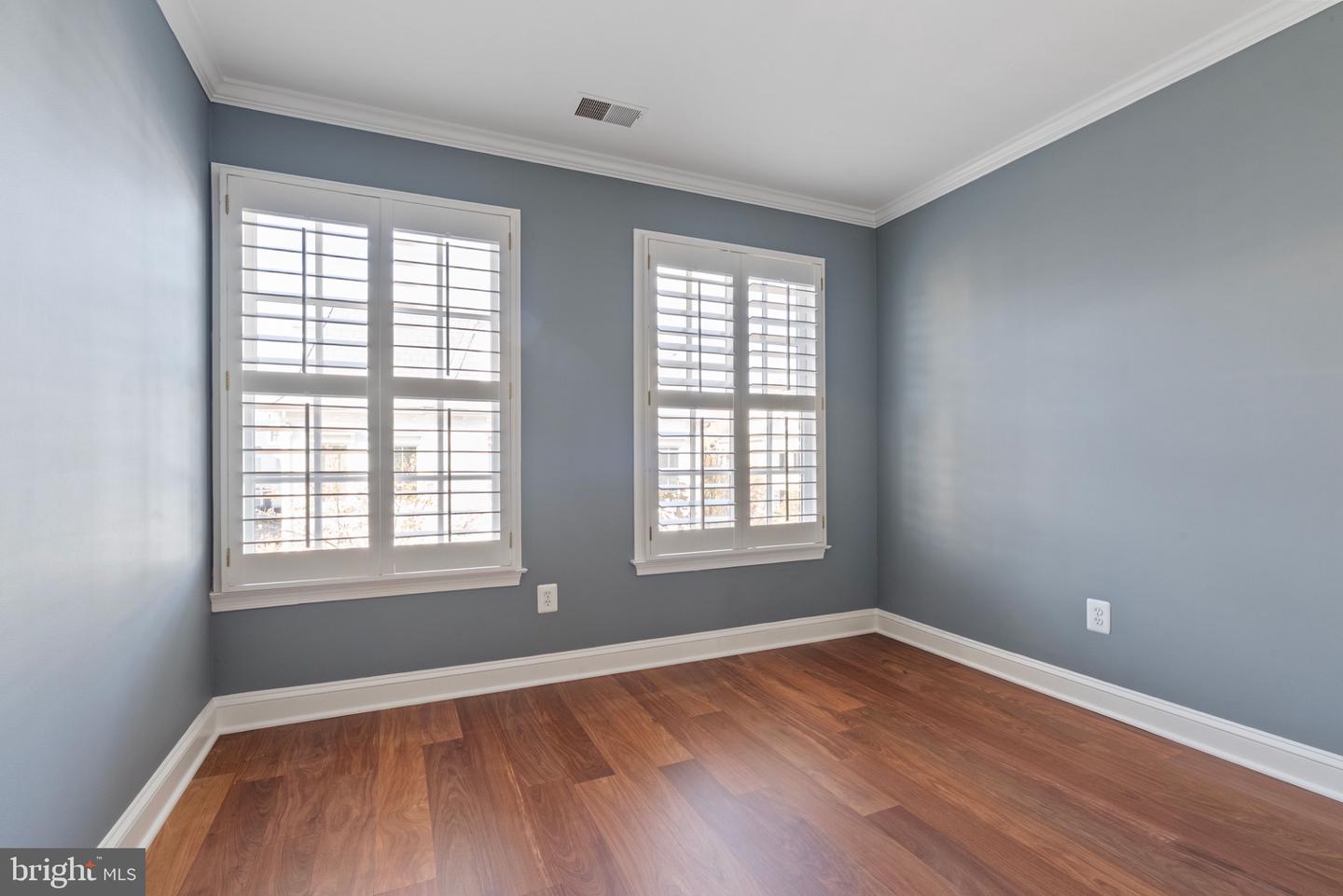 602 FORDS LANDING WAY, ALEXANDRIA, Virginia 22314, 4 Bedrooms Bedrooms, 13 Rooms Rooms,3 BathroomsBathrooms,Residential,For sale,602 FORDS LANDING WAY,VAAX2047984 MLS # VAAX2047984