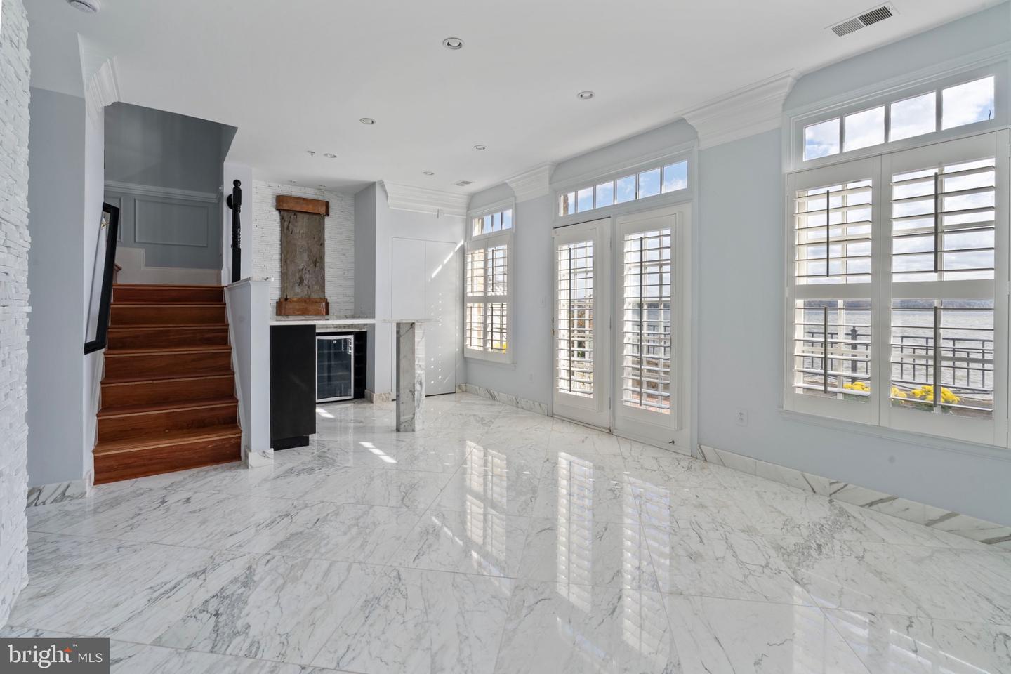 602 FORDS LANDING WAY, ALEXANDRIA, Virginia 22314, 4 Bedrooms Bedrooms, 13 Rooms Rooms,3 BathroomsBathrooms,Residential,For sale,602 FORDS LANDING WAY,VAAX2047984 MLS # VAAX2047984